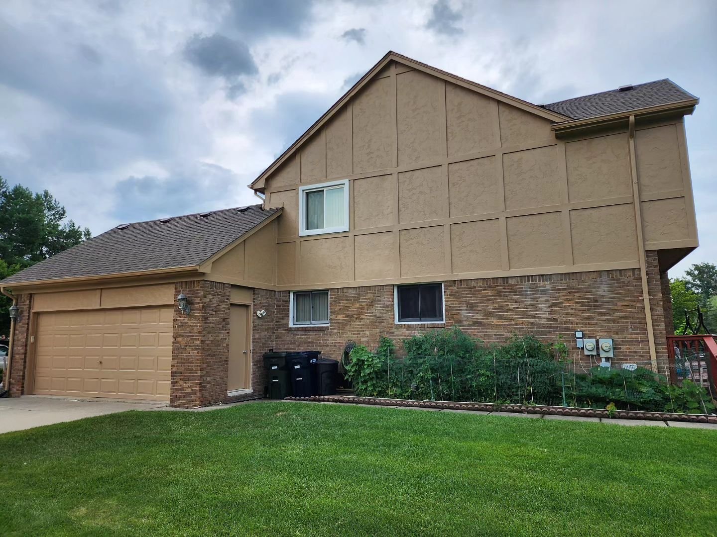 Our clients needed nearly 20 of their stucco siding panels replaced. However, the 9 foot panels they had installed many years ago are now discontinued. Our compromise? We re-framed the trim to create a new, seamless design in order to use 4 foot stuc