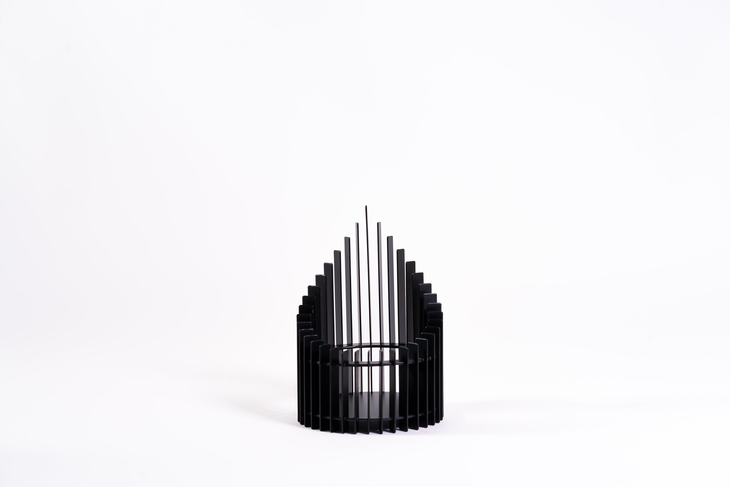 THRONE - BLACK