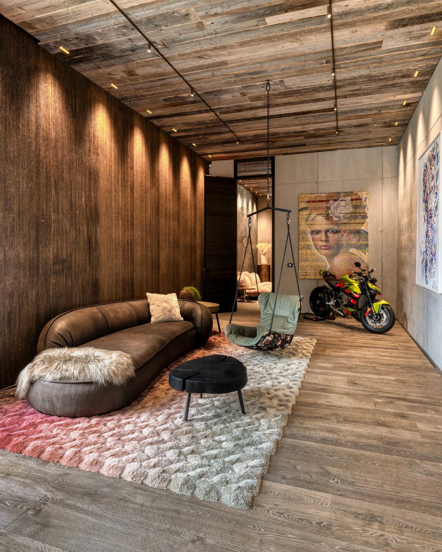interior-design-fotografie-galerie-baxter-sofa-lamborghini-bugatti-motorrad-2.jpg