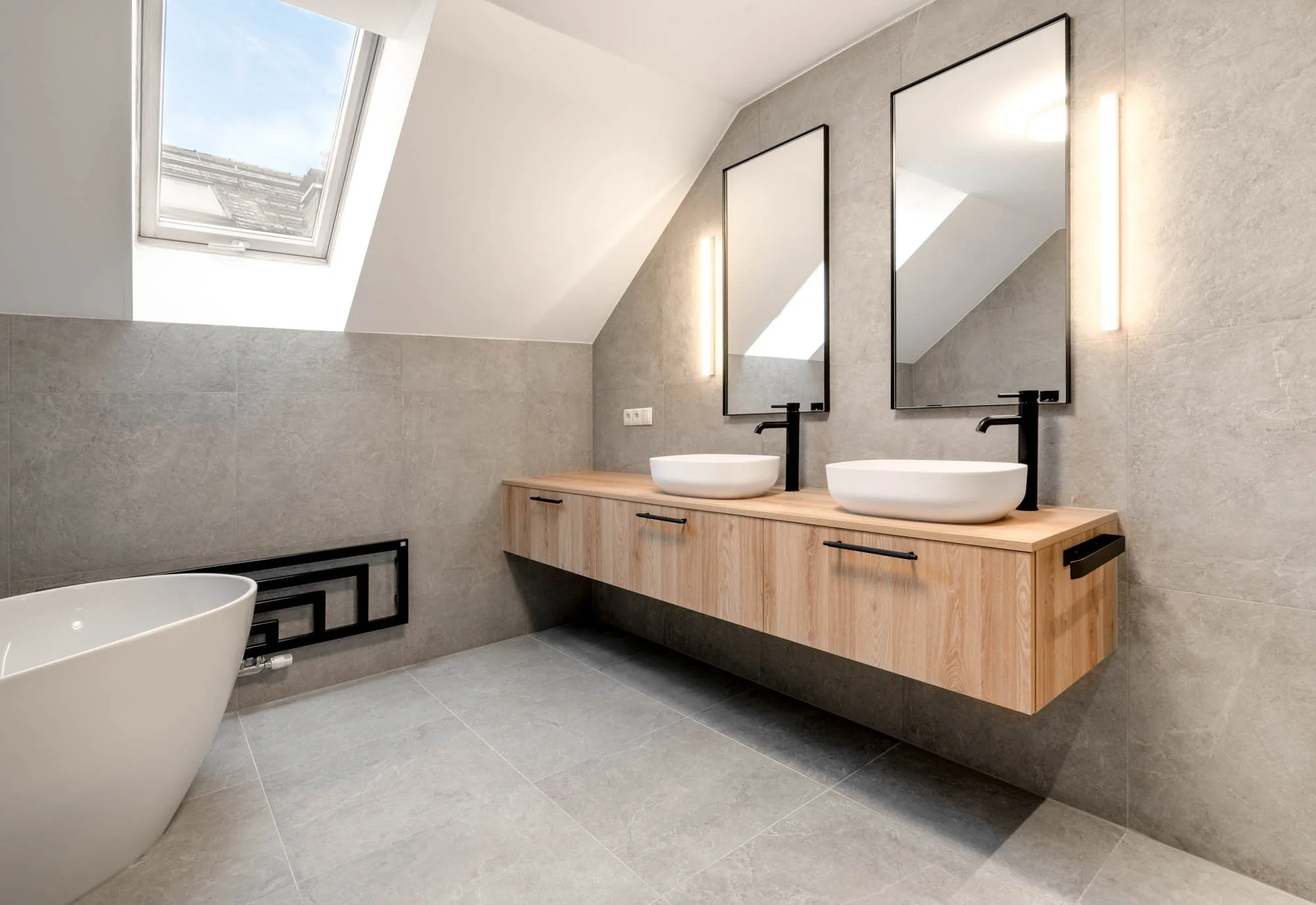 immobilienfotografie-badezimmer-dusche-badewanne-modern.jpg