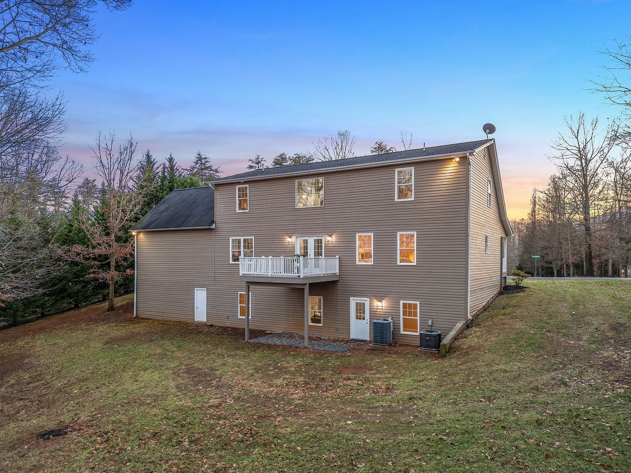 04-447 Woods Edge Dr-MFW Media.jpg