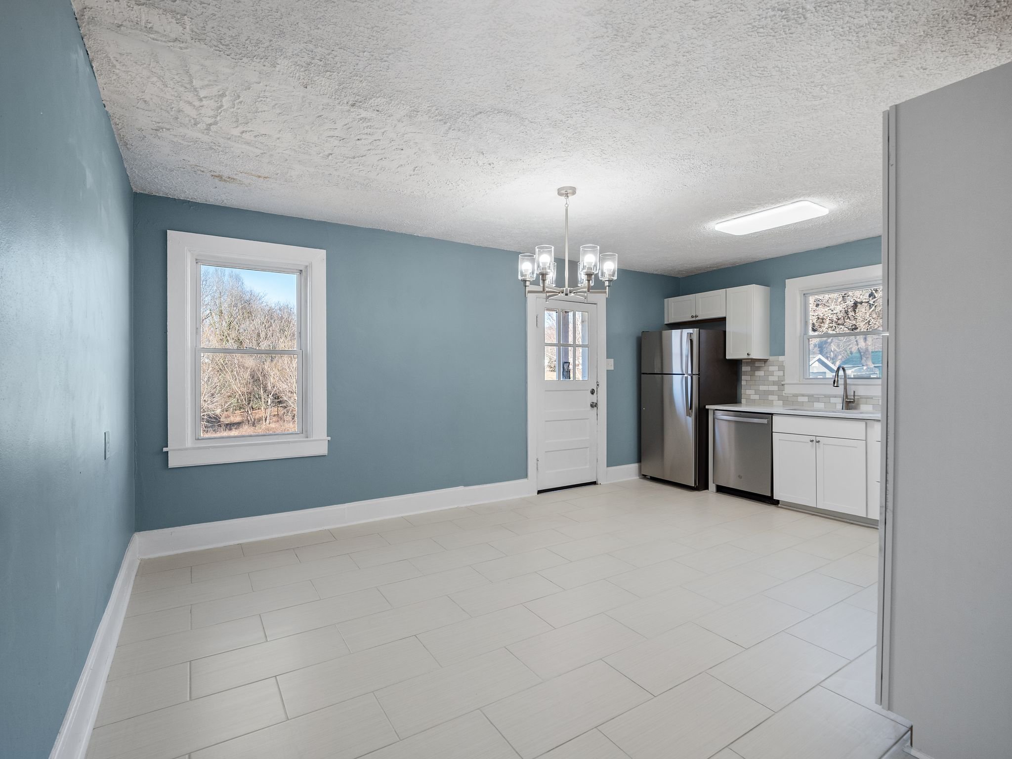 09-218 E John Redd Blvd-MFW Media.jpg