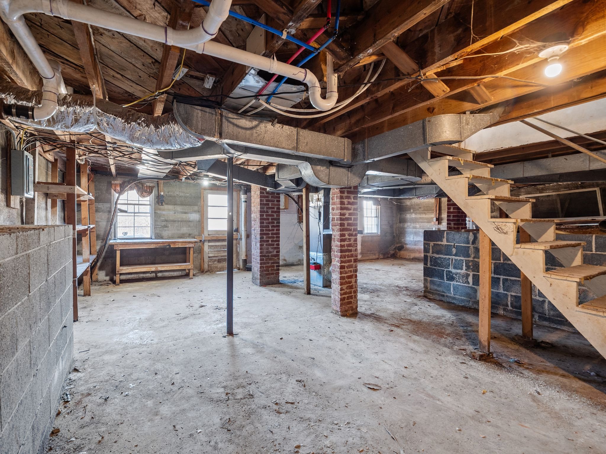 28-218 E John Redd Blvd-MFW Media.jpg