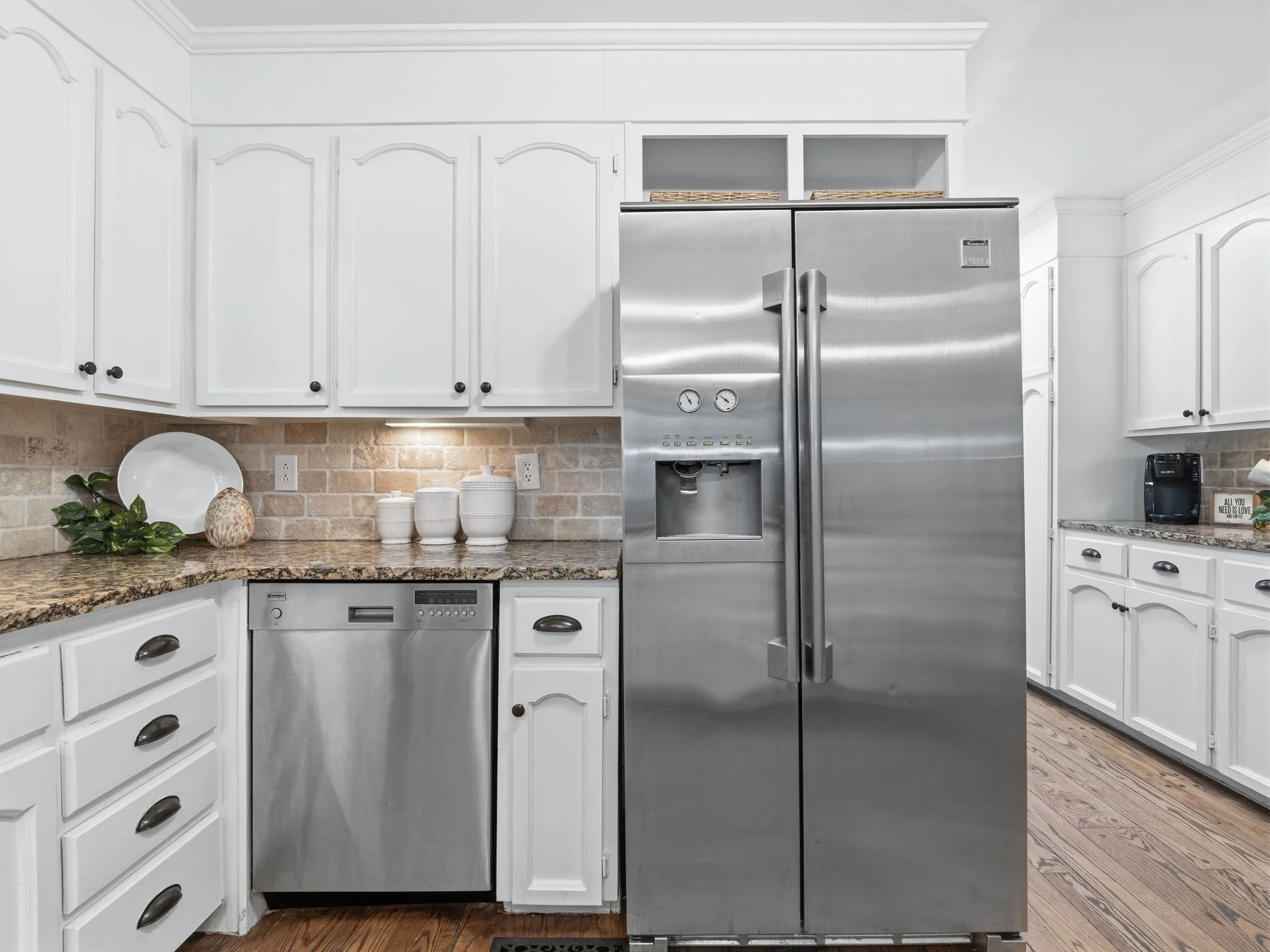 16-4867 Hunting Hills Dr-MFW Media.JPG