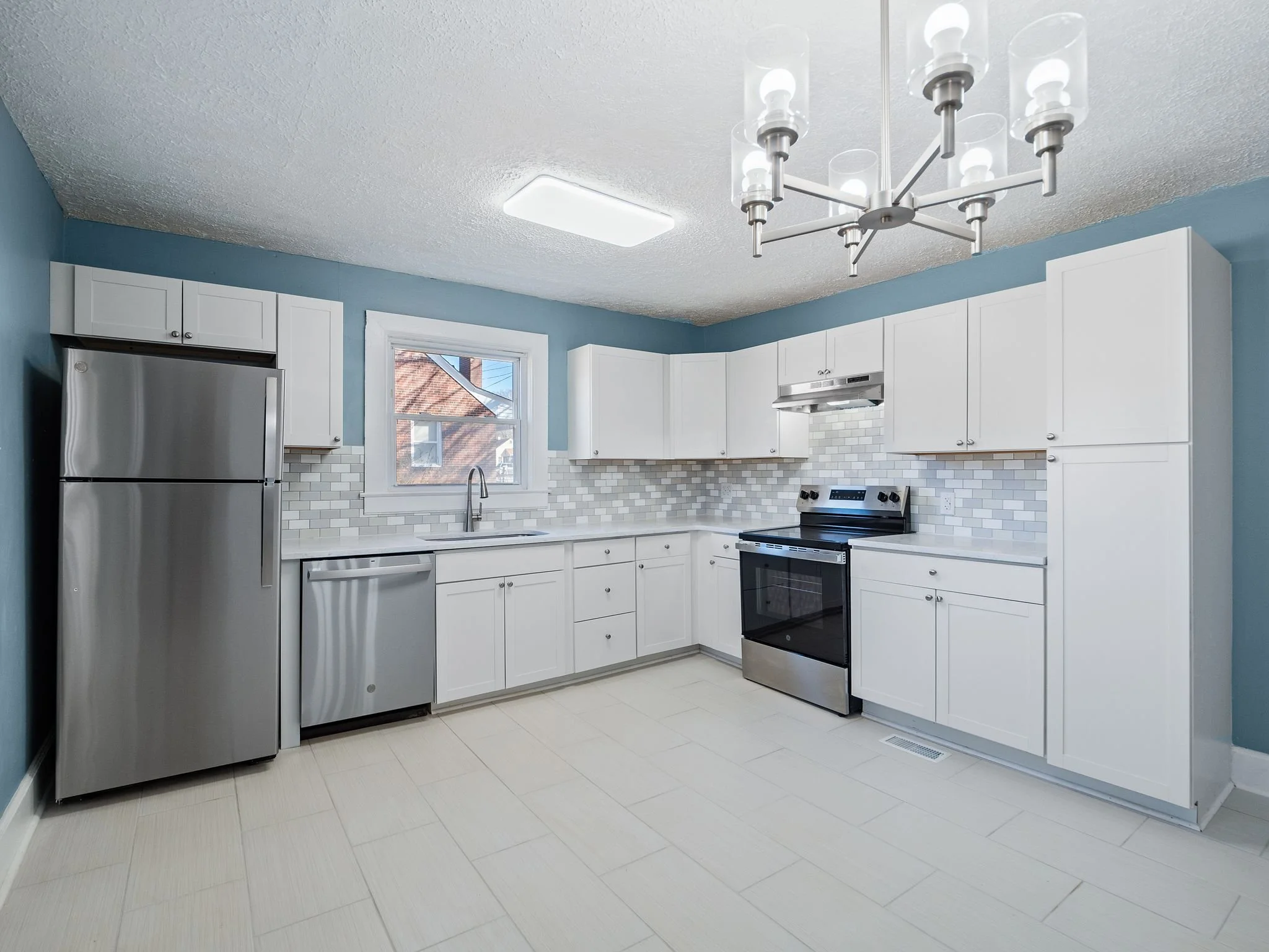 12-218 E John Redd Blvd-MFW Media.jpg