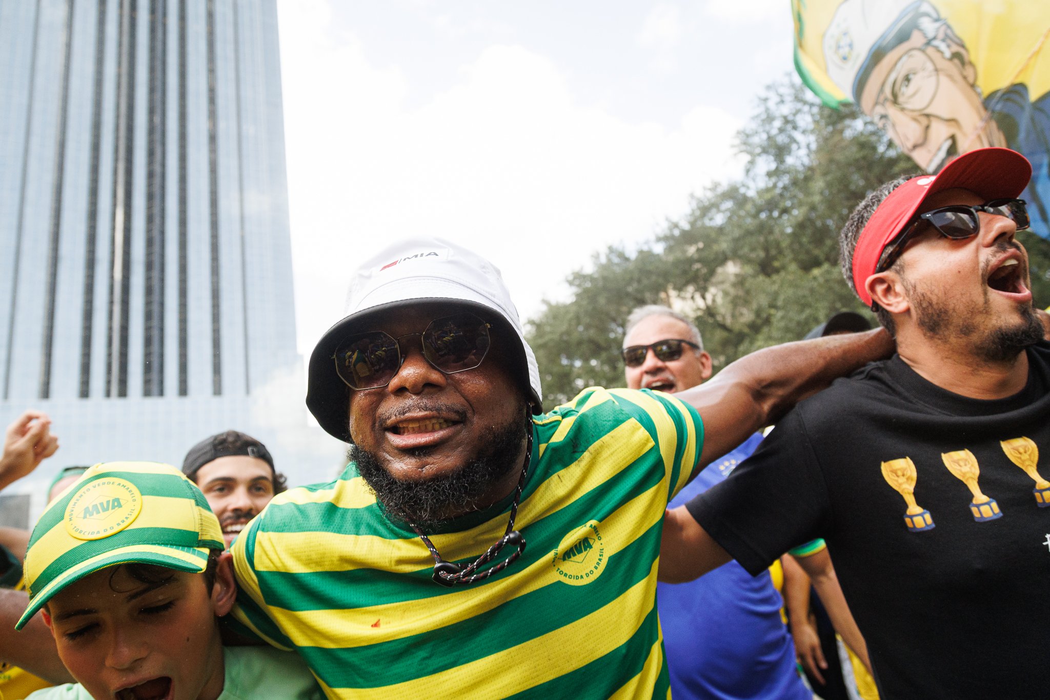 ALLYNADAMS_Brasil Fan Drums_1102-2.JPG
