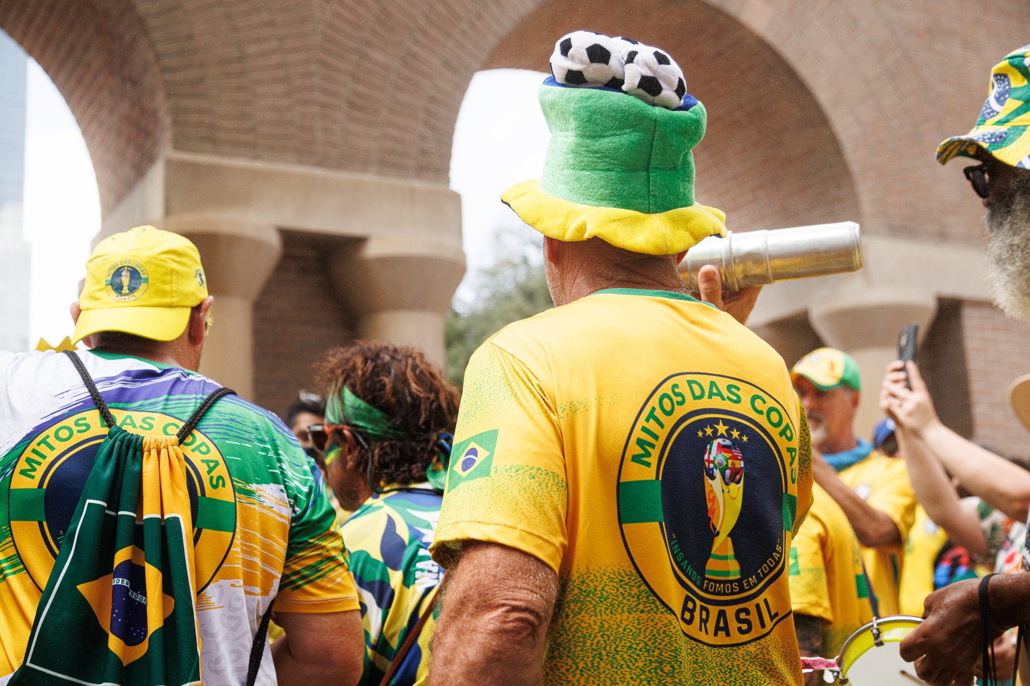 ALLYNADAMS_Brasil Fan Drums_0499-2.JPG
