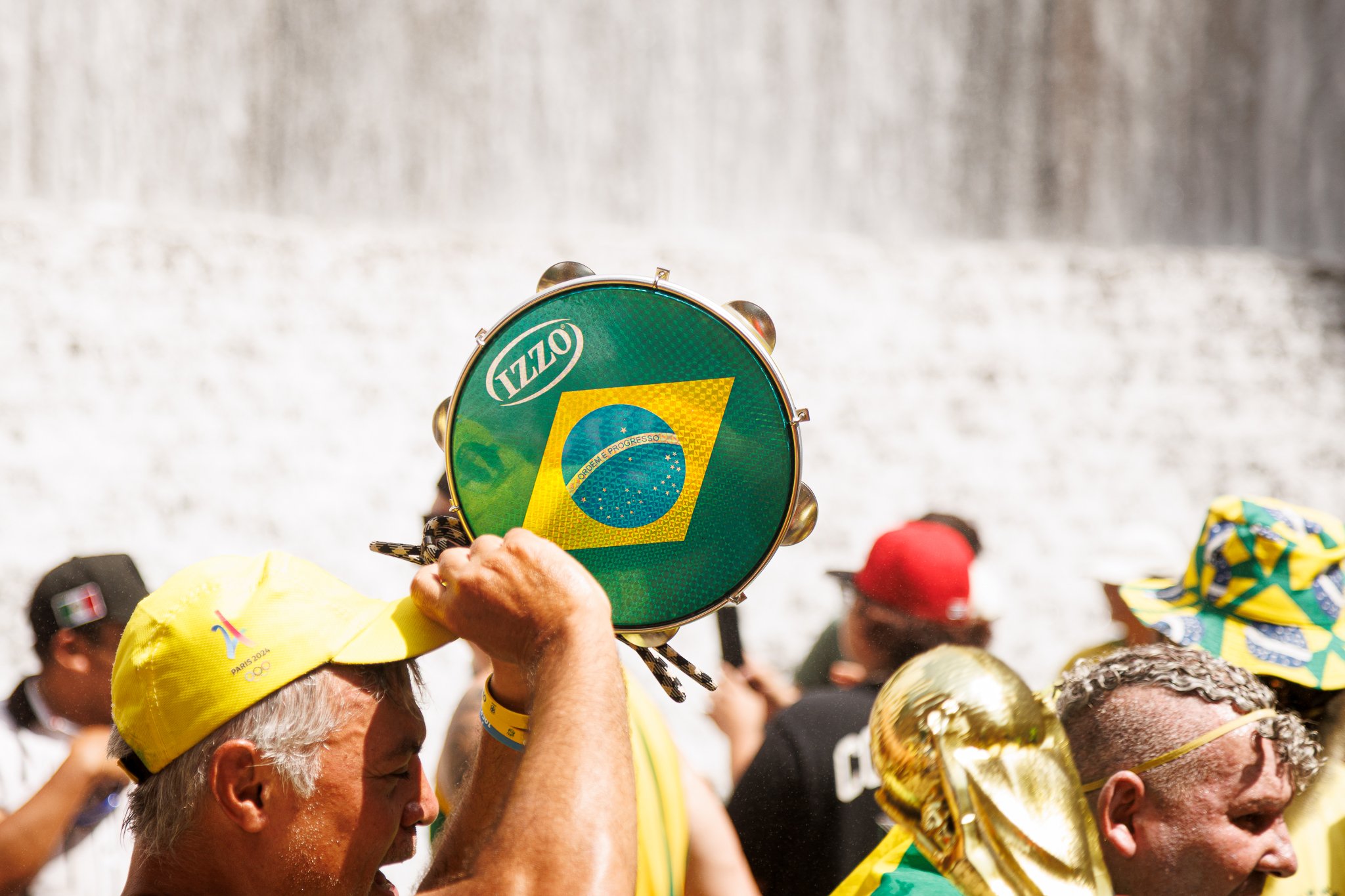 ALLYNADAMS_Brasil Fan Drums_0405-2.JPG