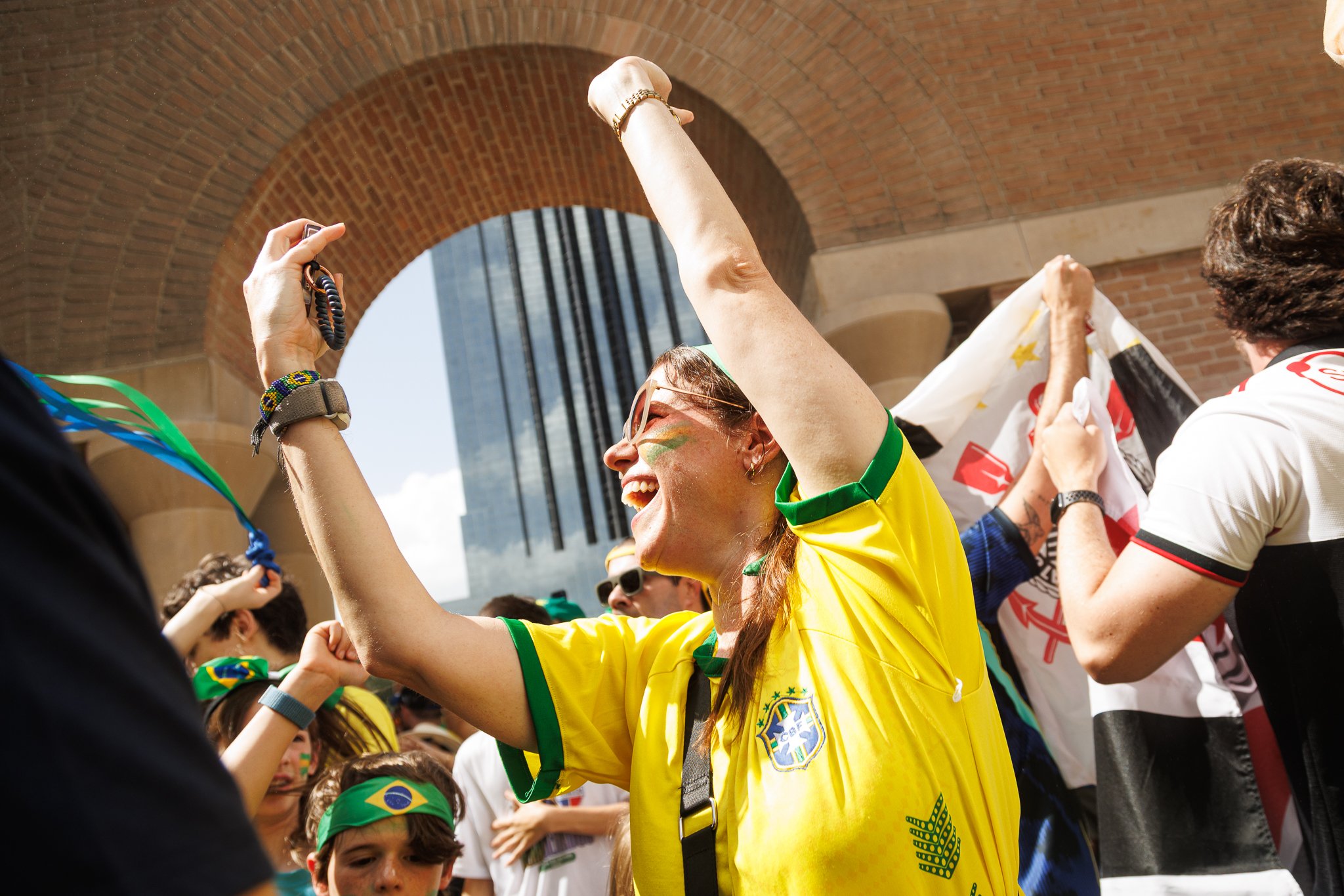 ALLYNADAMS_Brasil Fan Drums_0714-2.JPG