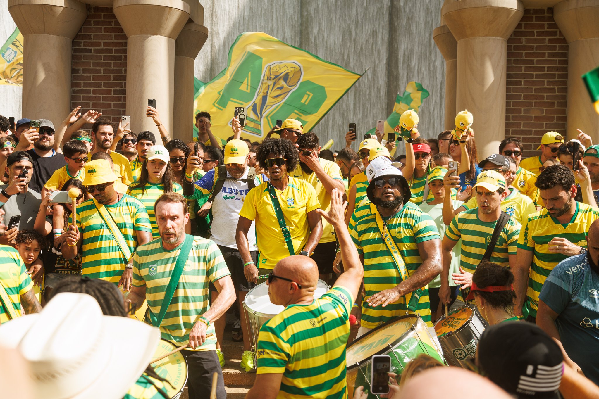 ALLYNADAMS_Brasil Fan Drums_1000-2.JPG