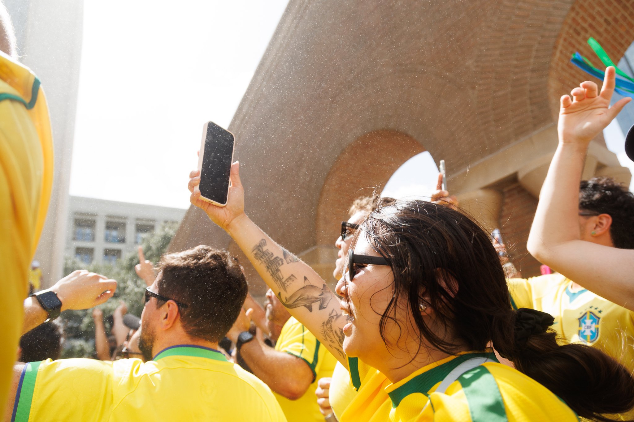 ALLYNADAMS_Brasil Fan Drums_0702-2.JPG