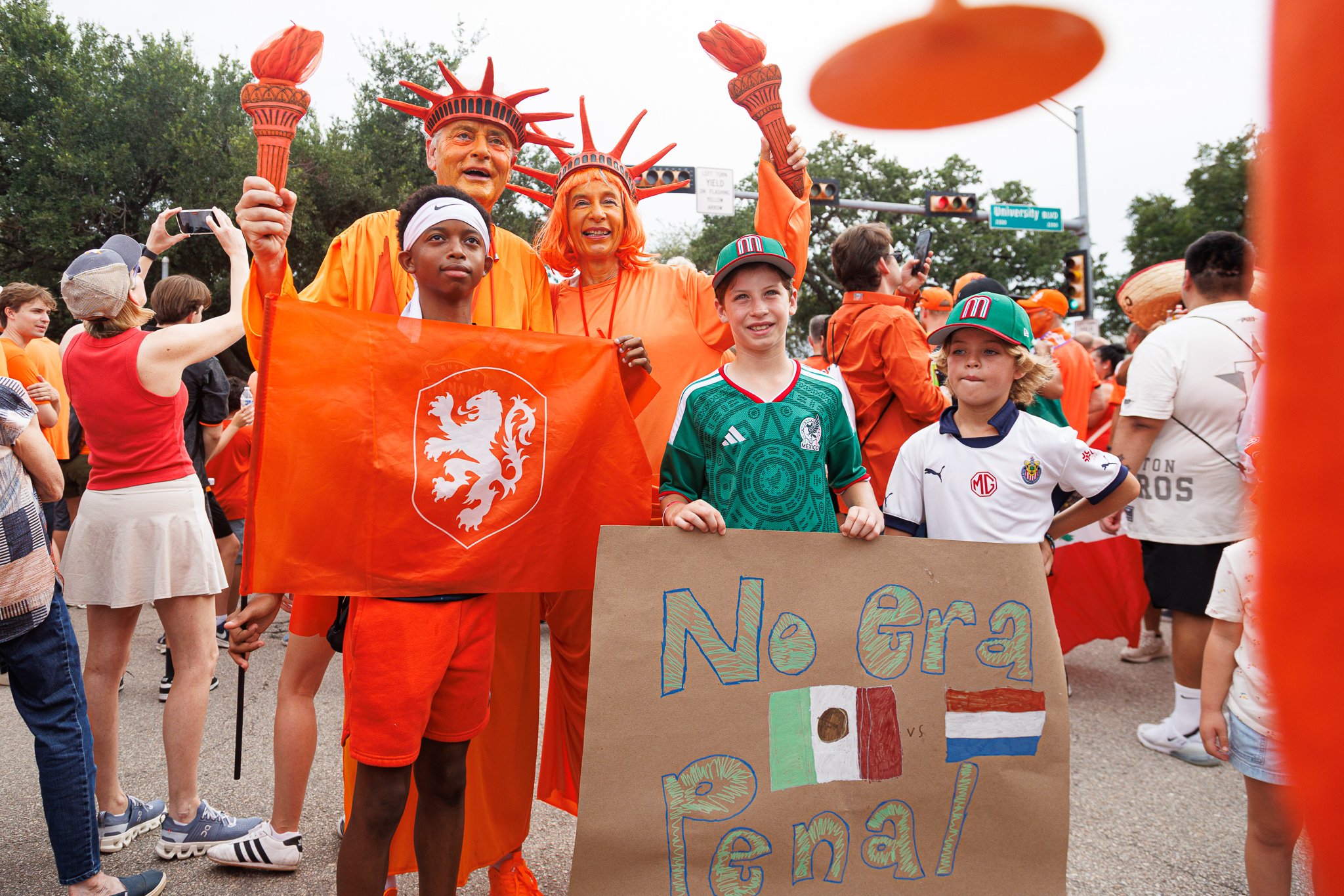 ALLYNADAMS_NED Oranje Fan Walk_0017.JPG