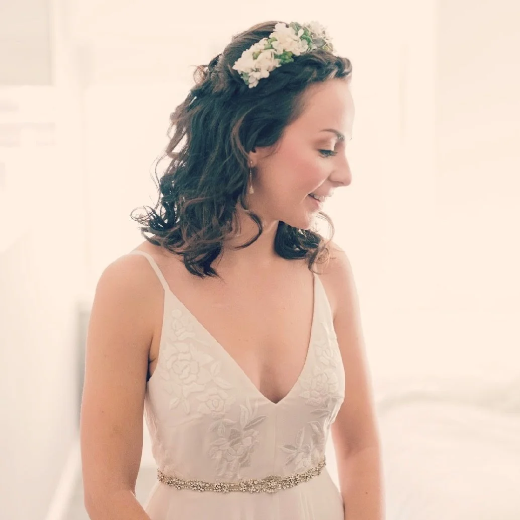 ✨ Your wedding day beauty doesn&rsquo;t have to break the bank 💍💄 Learn where to splurge and where to save in my latest blog &mdash; link in bio!🤍
#BridalBeauty #WeddingBudget ##BridalMakeup #weddingmakeup