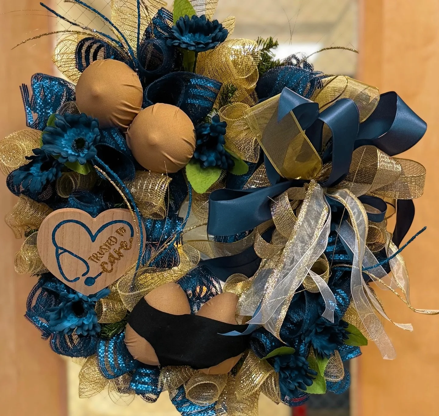 Certified office treasure 💎

You know you&rsquo;re doing something right when your patients show up with handmade gifts.

This gorgeous wreath was made entirely by hand for our team by one of our incredible patients.
The little &ldquo;Trusted toCare
