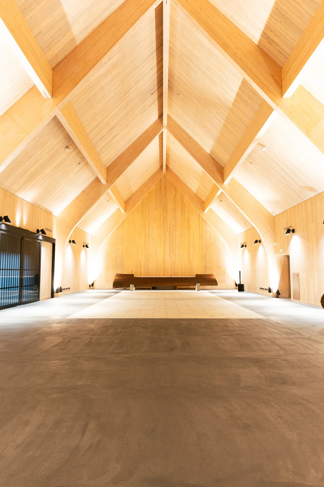 131.黒龍酒造 臥龍棟02.jpg