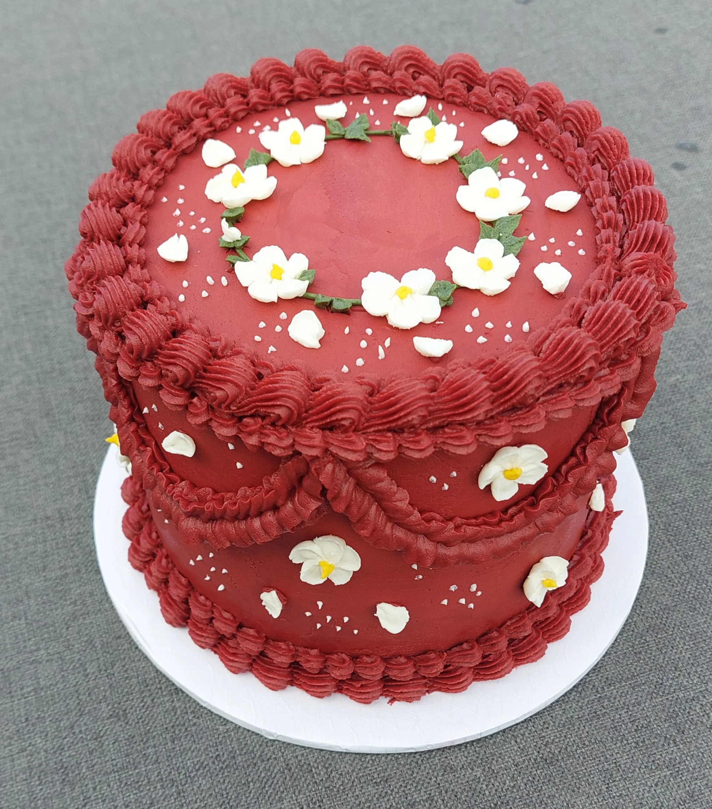Vintage 6" cake in deep red