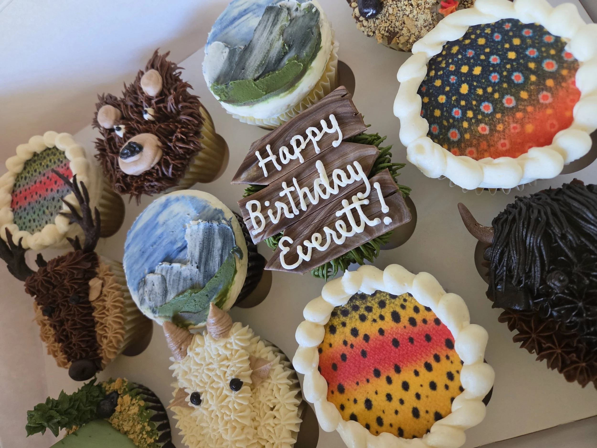 Outdoorsman cupcakes
