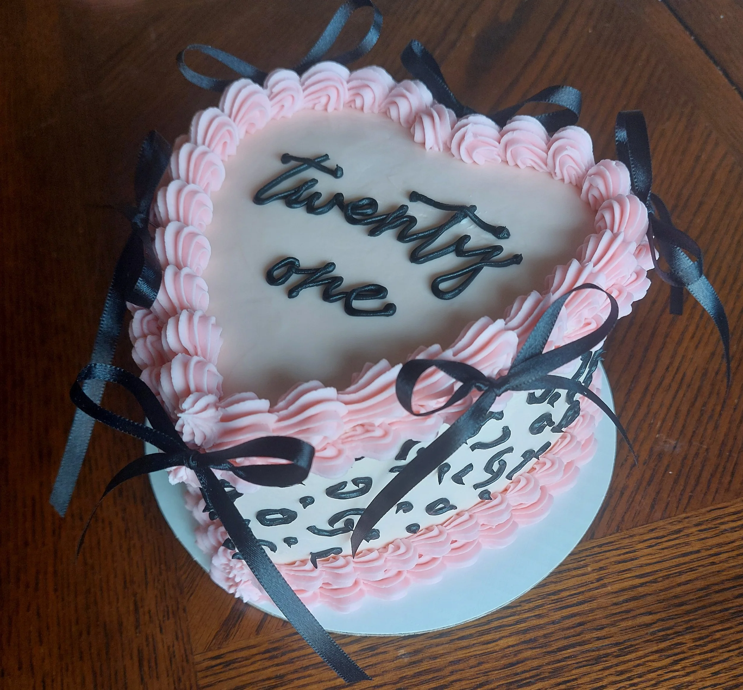 Cheetah print, ribbons, vintage heart cake