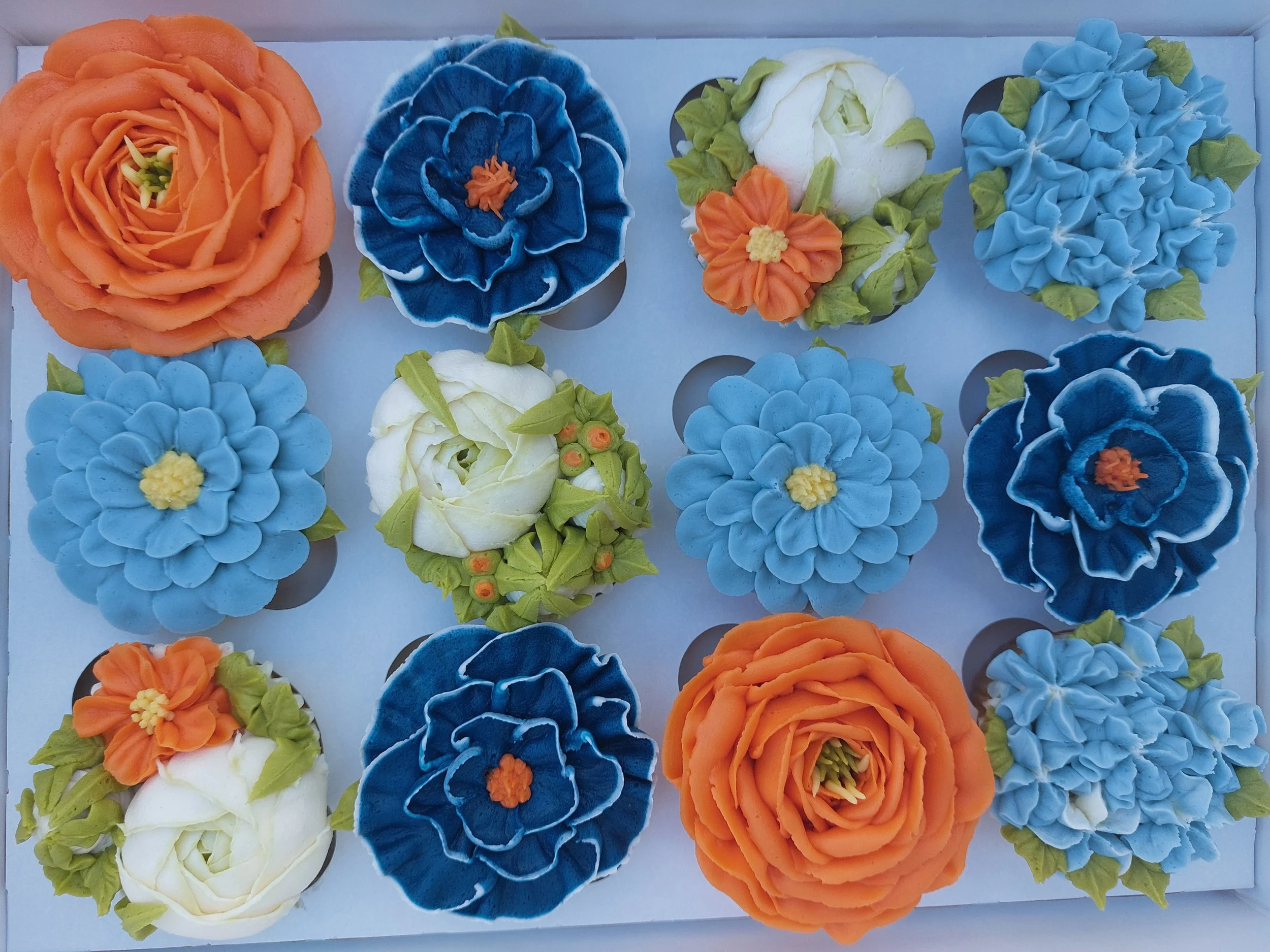 baby shower cupcakes