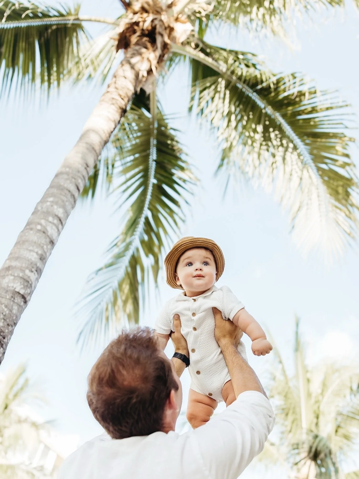 Returning families have my heart! 💕There&rsquo;s a special kind of magic when a family returns to me year after year. It&rsquo;s watching newborns grow into curious toddlers, siblings become best friends, and love deepen in ways only time can show. 