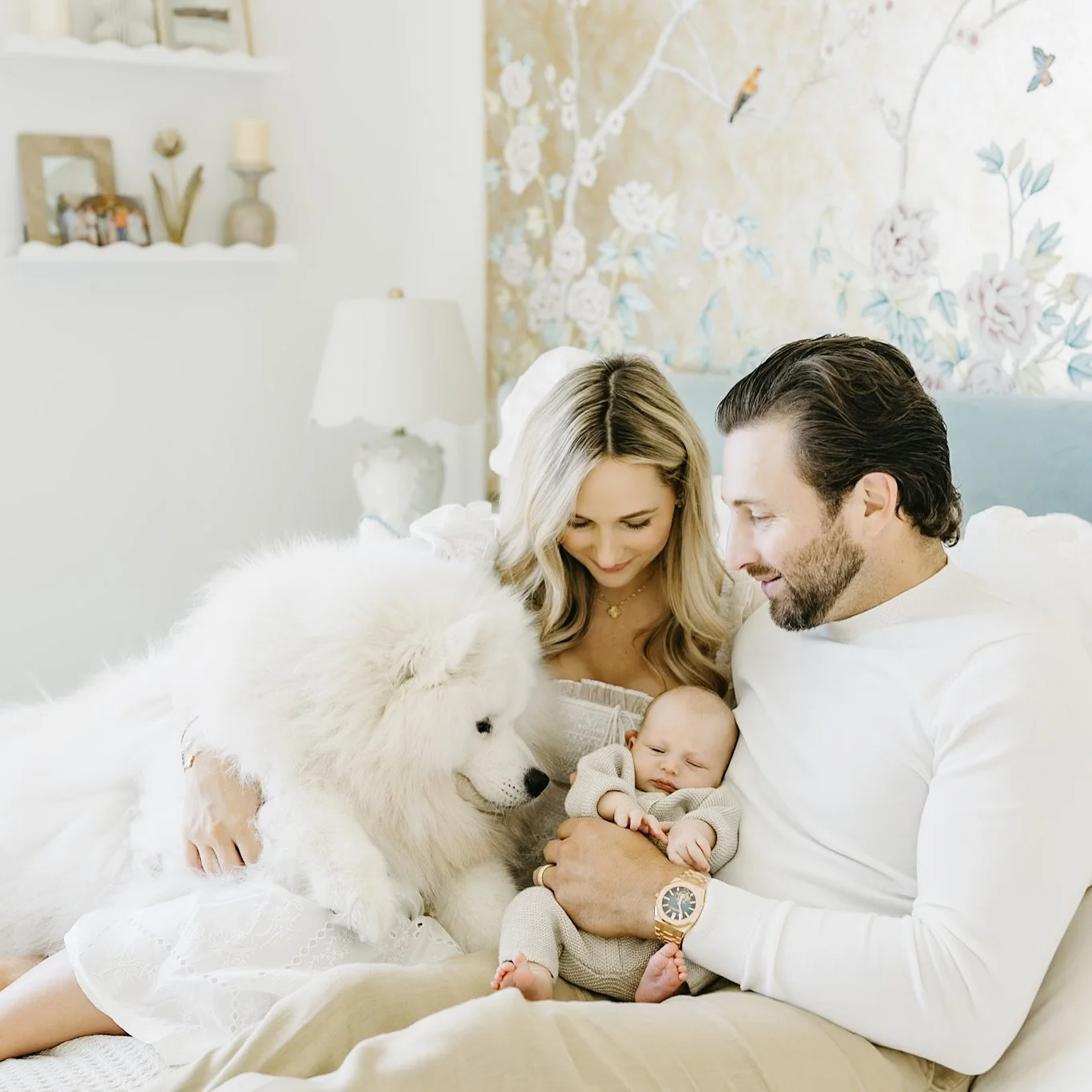 Life slows down in those early days, and the beauty of an in-home session is being able to capture your family exactly as you are. Cozy, connected, and completely in love 🥹💕 

My 2026 newborn calendar is now open, with just a few sessions left for 