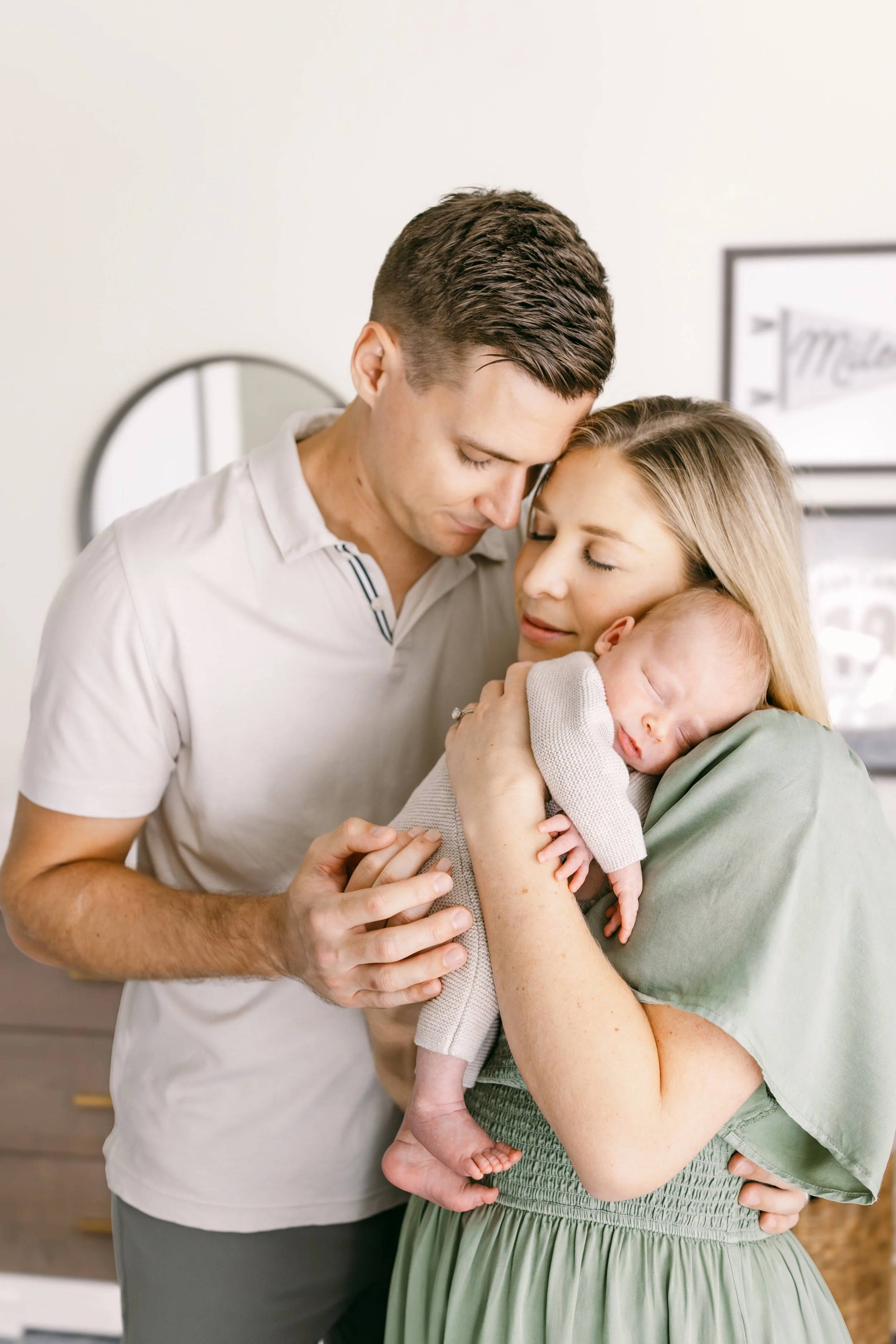 How to Prepare for Your Newborn Session: Everything You Need to Know for a stress-Free Beautiful EXPERIENCE