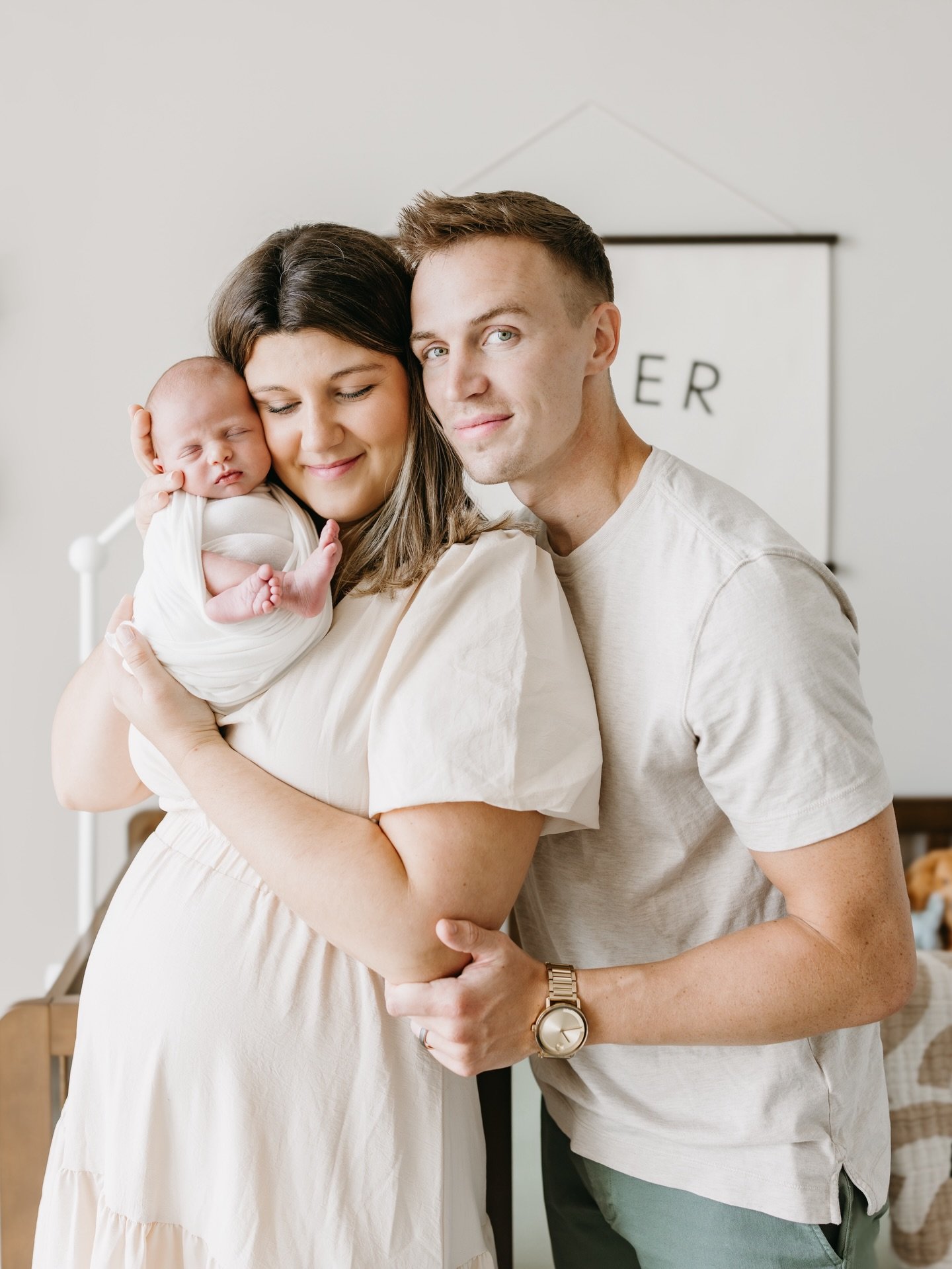 The day you brought him home, everything changed.
The dogs sniffed around cautiously. Someone cried, maybe it was the baby, maybe it was you, maybe both! 🙈 The house felt the same and completely different all at once. This is what your family looked