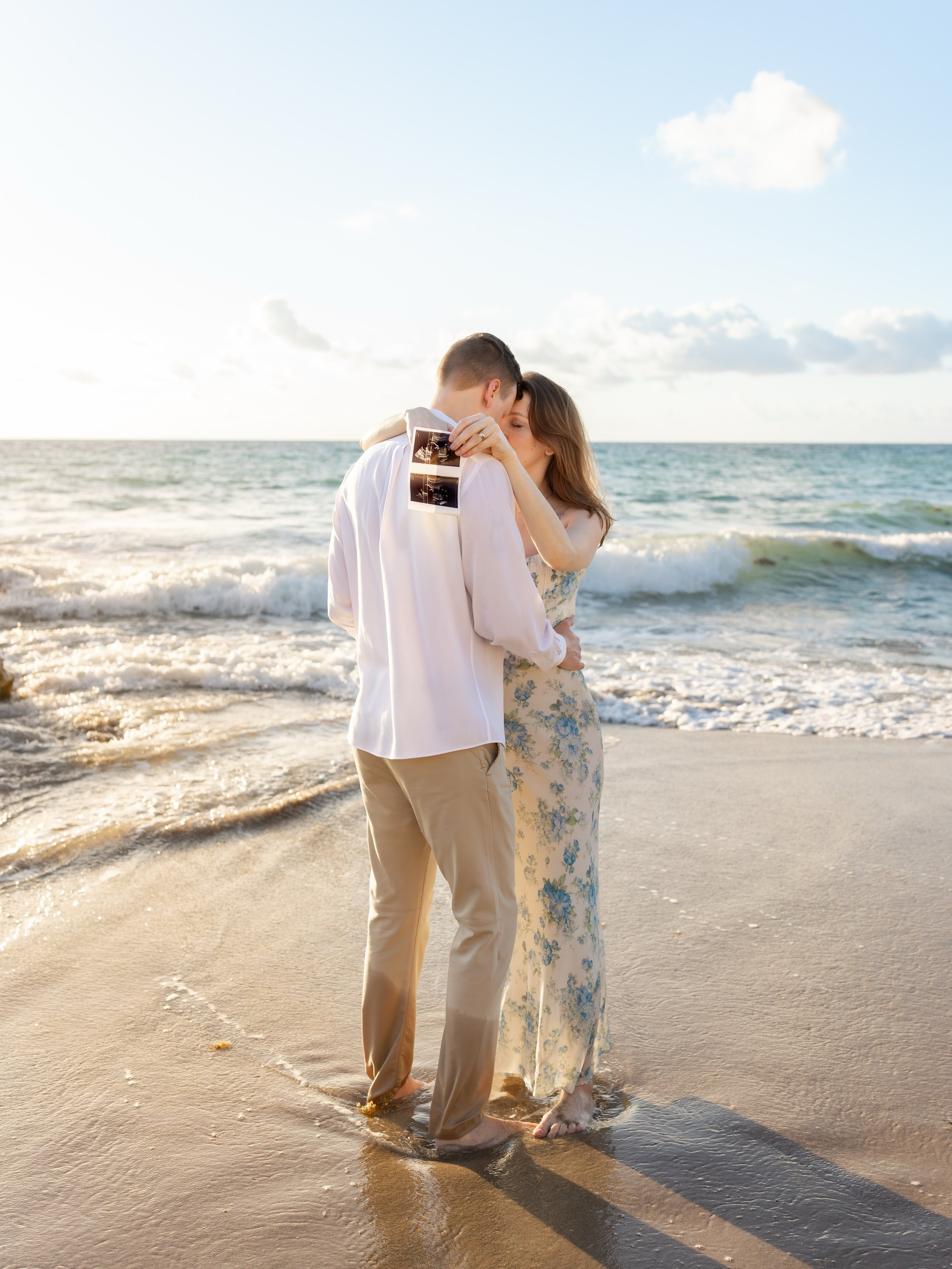 When you get to come home from your babymoon with dreamy photos like this!✨🌊🙌🏼
.
.
.
.
.
.
.
.
.
.
.
.
.
South Florida Babymoon | Palm Beach pregnancy announcement | West Palm Beach Maternity Photos | Boca Raton Maternity Photographer | Miami Mate