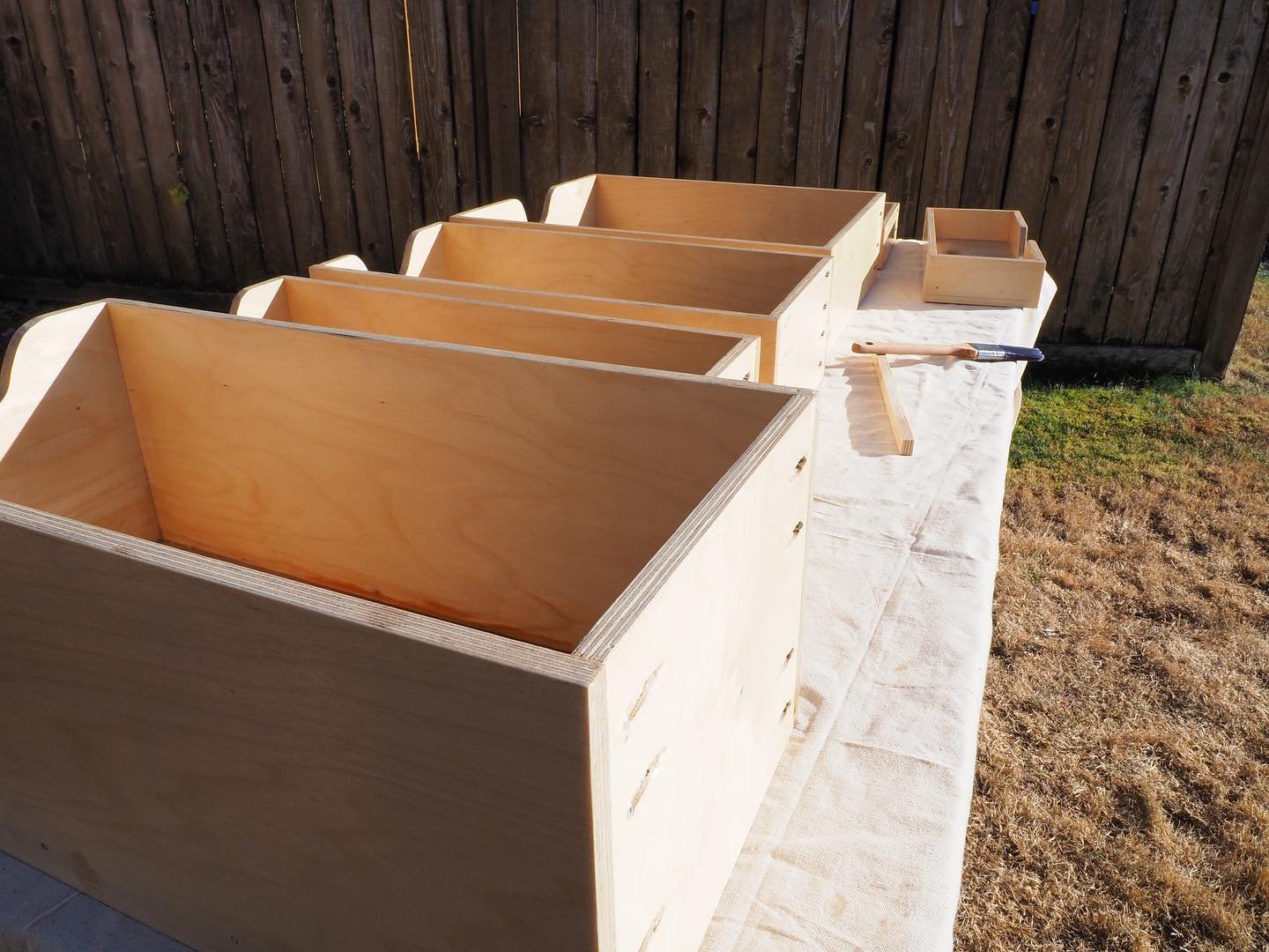 Finally done polying the main drawer boxes! Took awhile but it's done, and should mean no more accidentally treating drawer boxes with sesame and avocado oil!

.
.
.
#ford #transit #vanconversion #vanlife #van #vanbuild&nbsp; #vanlifers #pnw #adventu