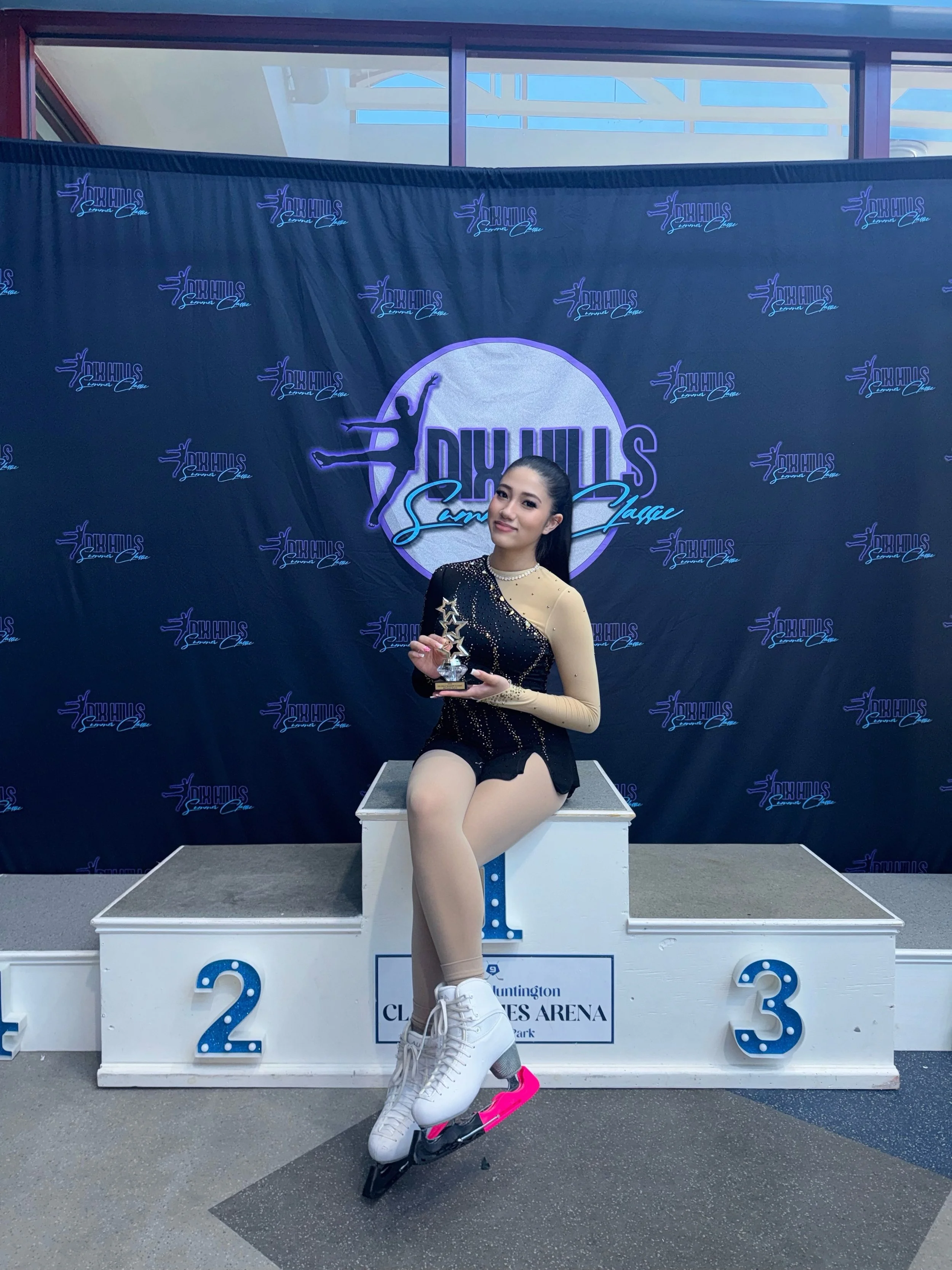 Congrats to Maika on getting 2nd place @ The Dix Hills Summer Classic! You are on a roll with those awards 🥈 💪