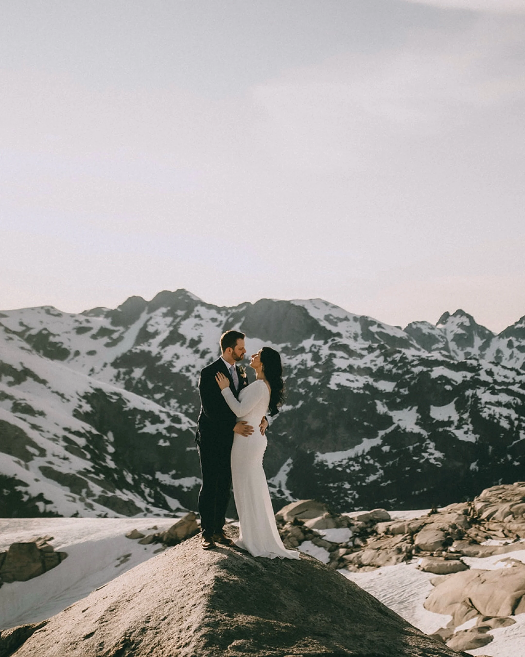 Not all weddings belong in a ballroom. Some belong on a private mountain top. 

Ready to swap your traditional wedding plans for something epic? 

📸: @amandacoldicuttphoto 

#bcelopementphotographer #destinationelopement #adventureelopement  #vancou