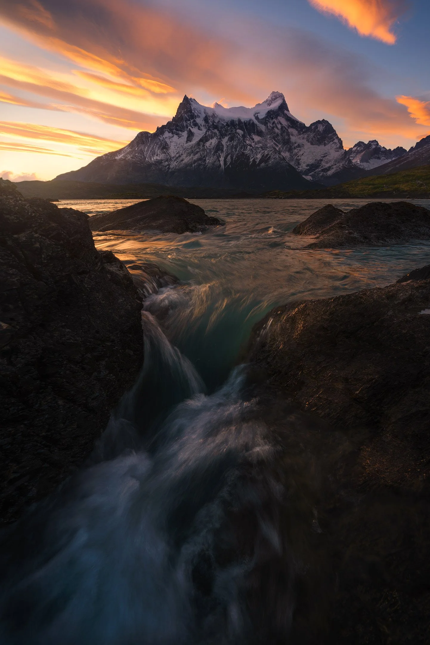 Paine-Grande-Sunset-sharpened.jpg