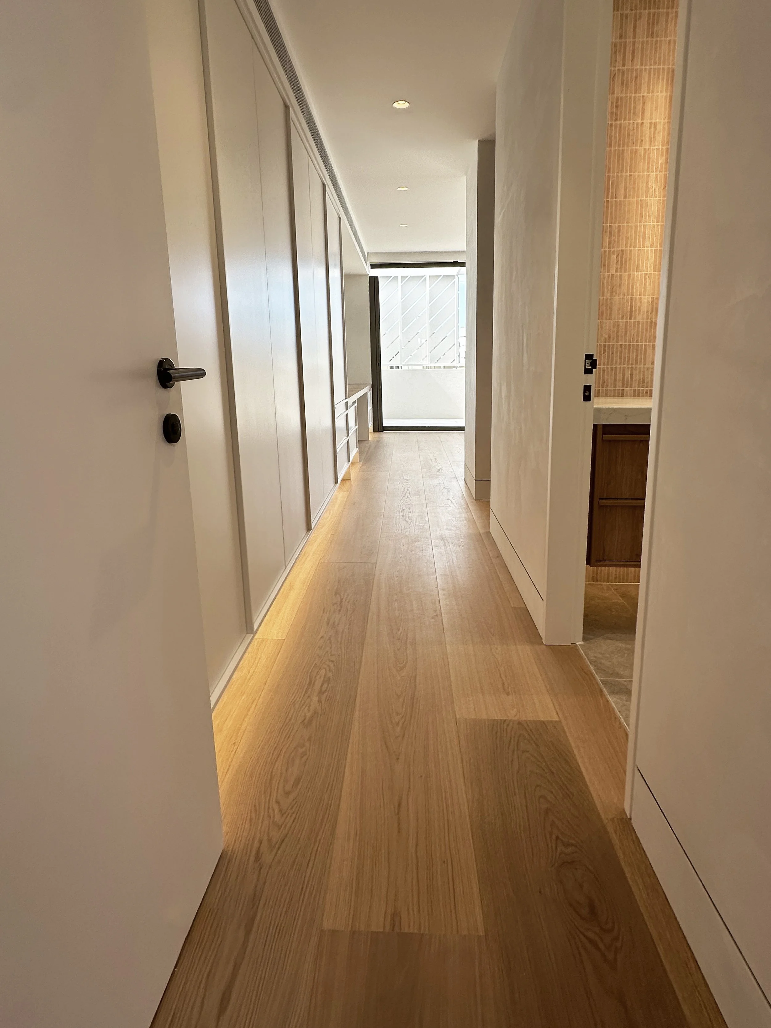 Dover Heights Floor 2 Master Hall.jpg