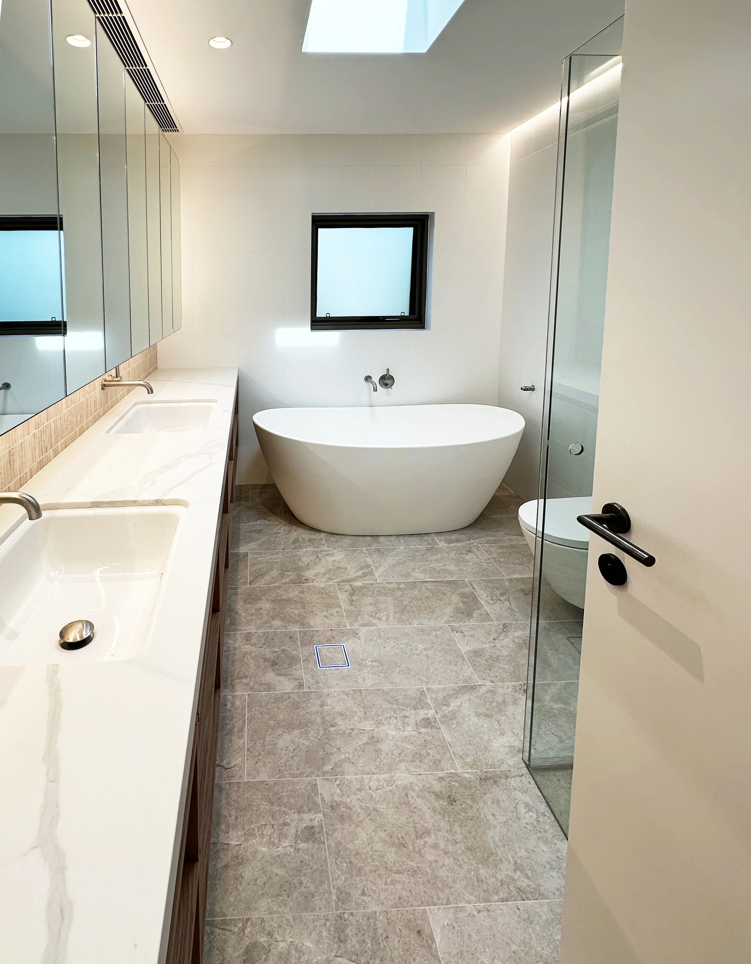 Dover Heights Floor 2 Master Bathroom.jpg