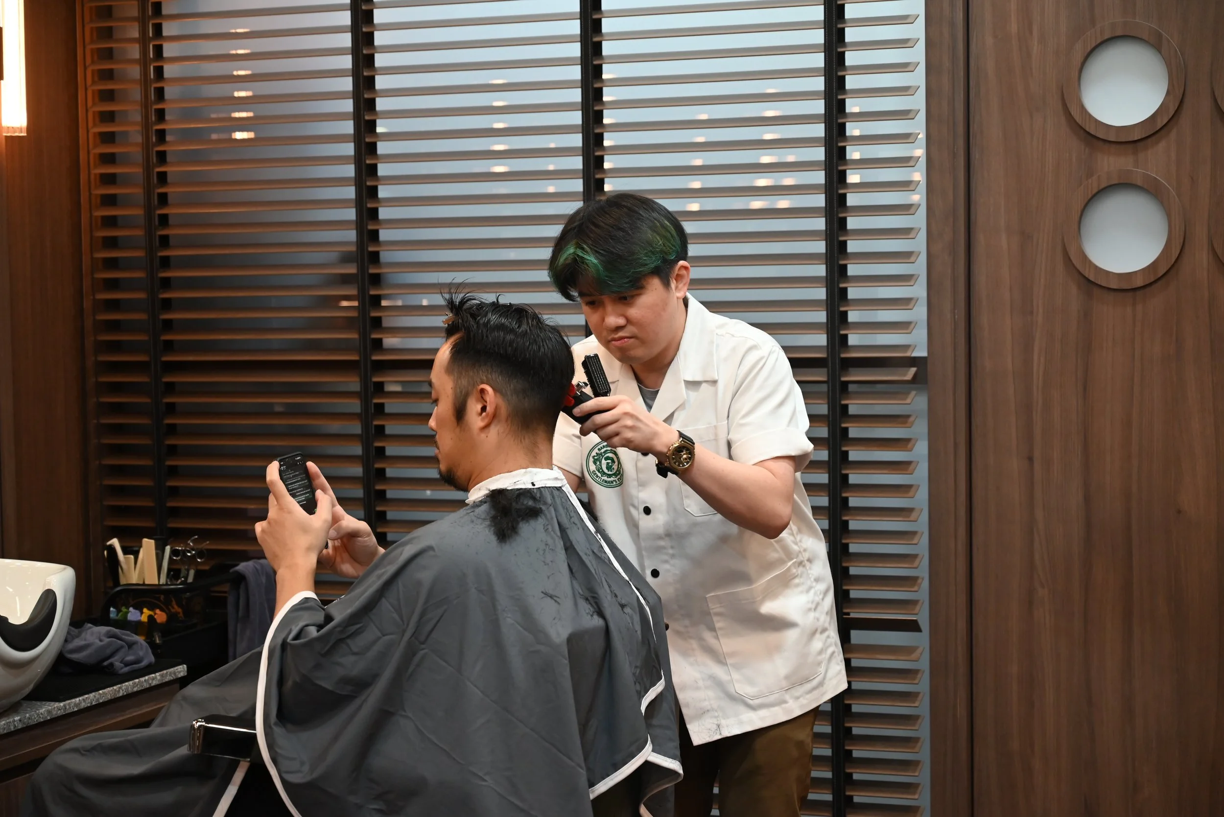 Taper vs Fade Haircut: What’s the Difference?