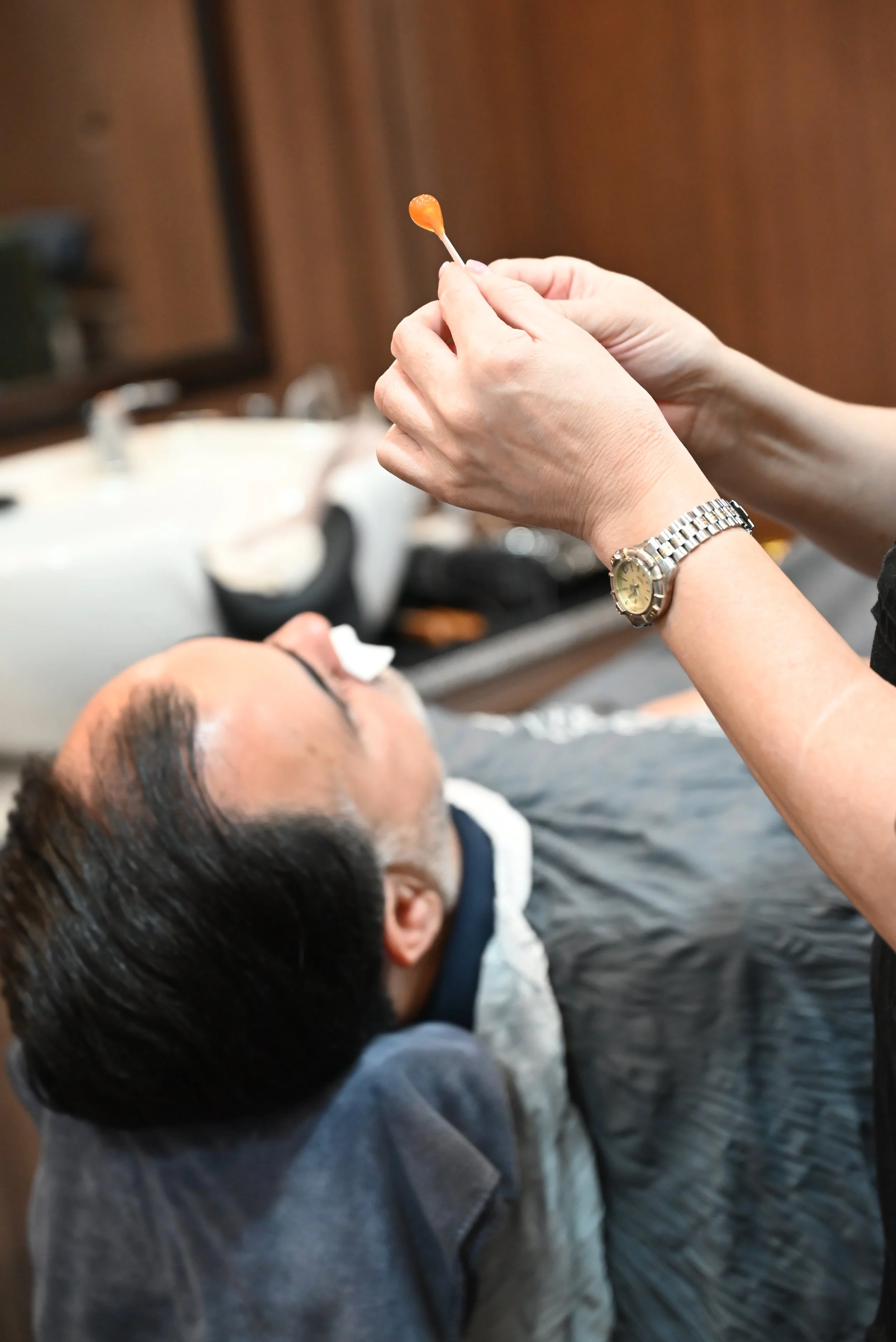 Ear and Nose Waxing: The Small Detail That Elevates Grooming