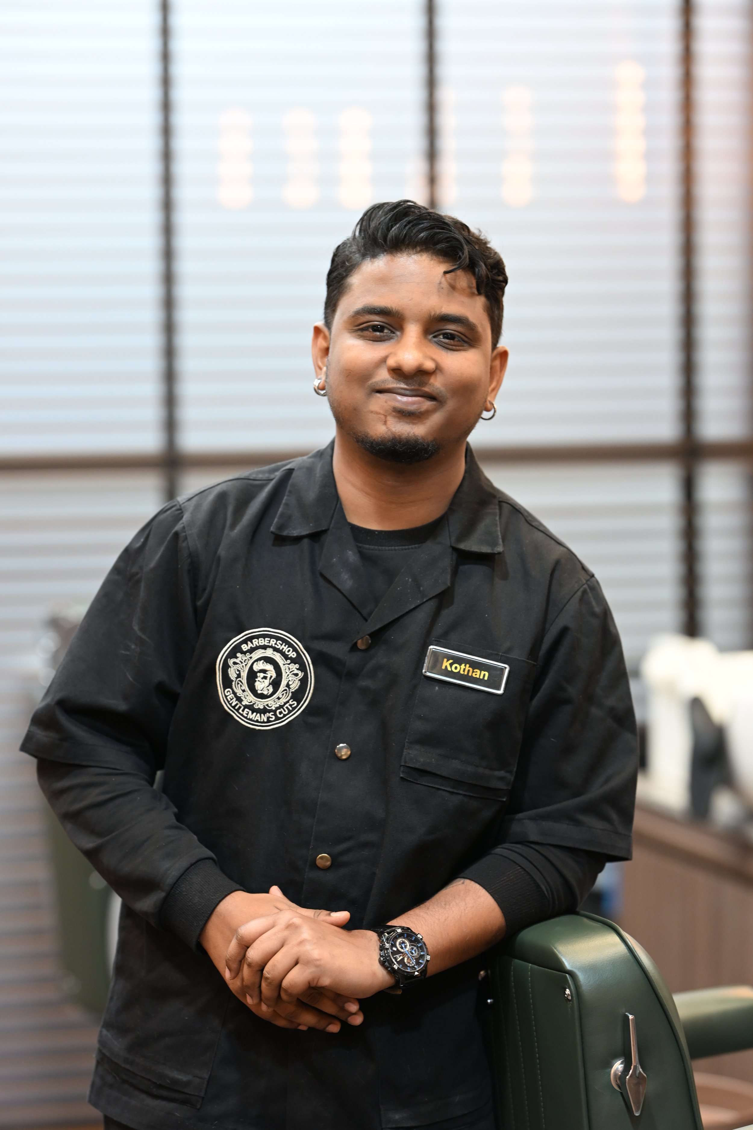 Kothan, Barber at Gentleman's Cuts Singapore – providing clean and sharp gentleman haircuts near Orchard Road