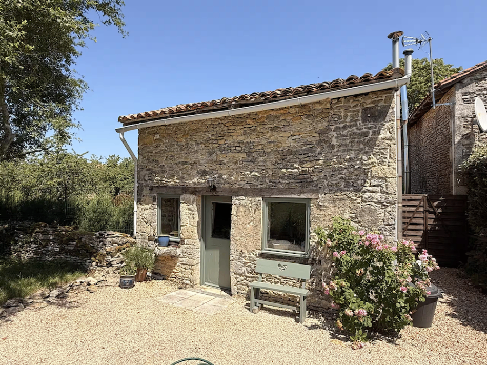 compressed-La Petite Maison (1).png