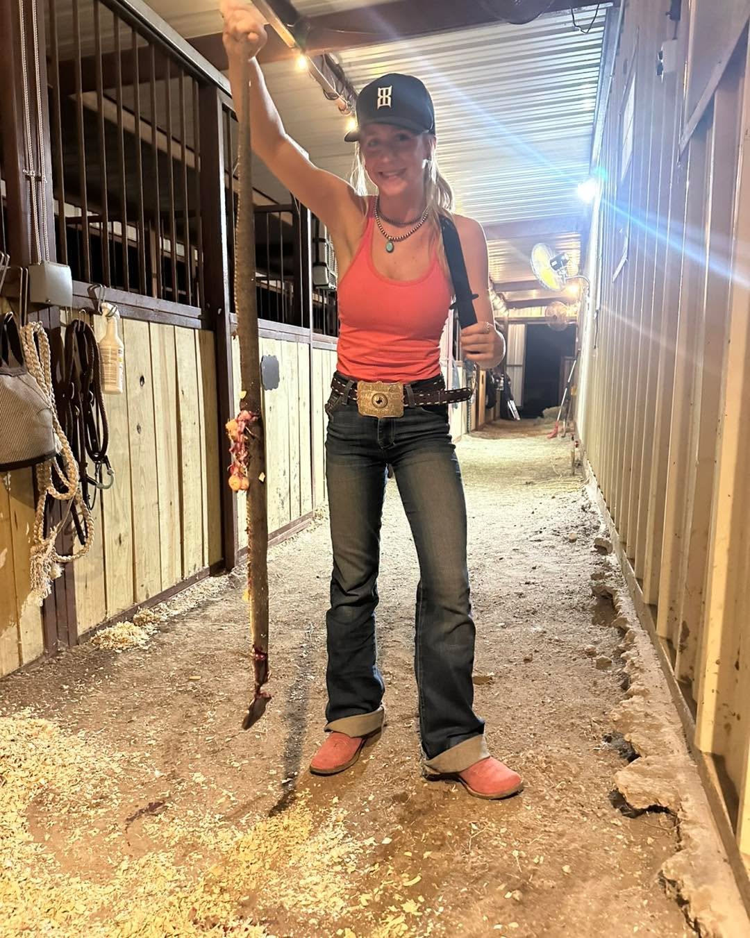 Meet our new barn neighbor and cowgirl extraordinaire, Saylor Walters—and trust us, she’s the real deal.
Not only is Saylor the proud new owner of geldings Dually and Joker (now living in Bee and Sinjari’s old stalls), but she also