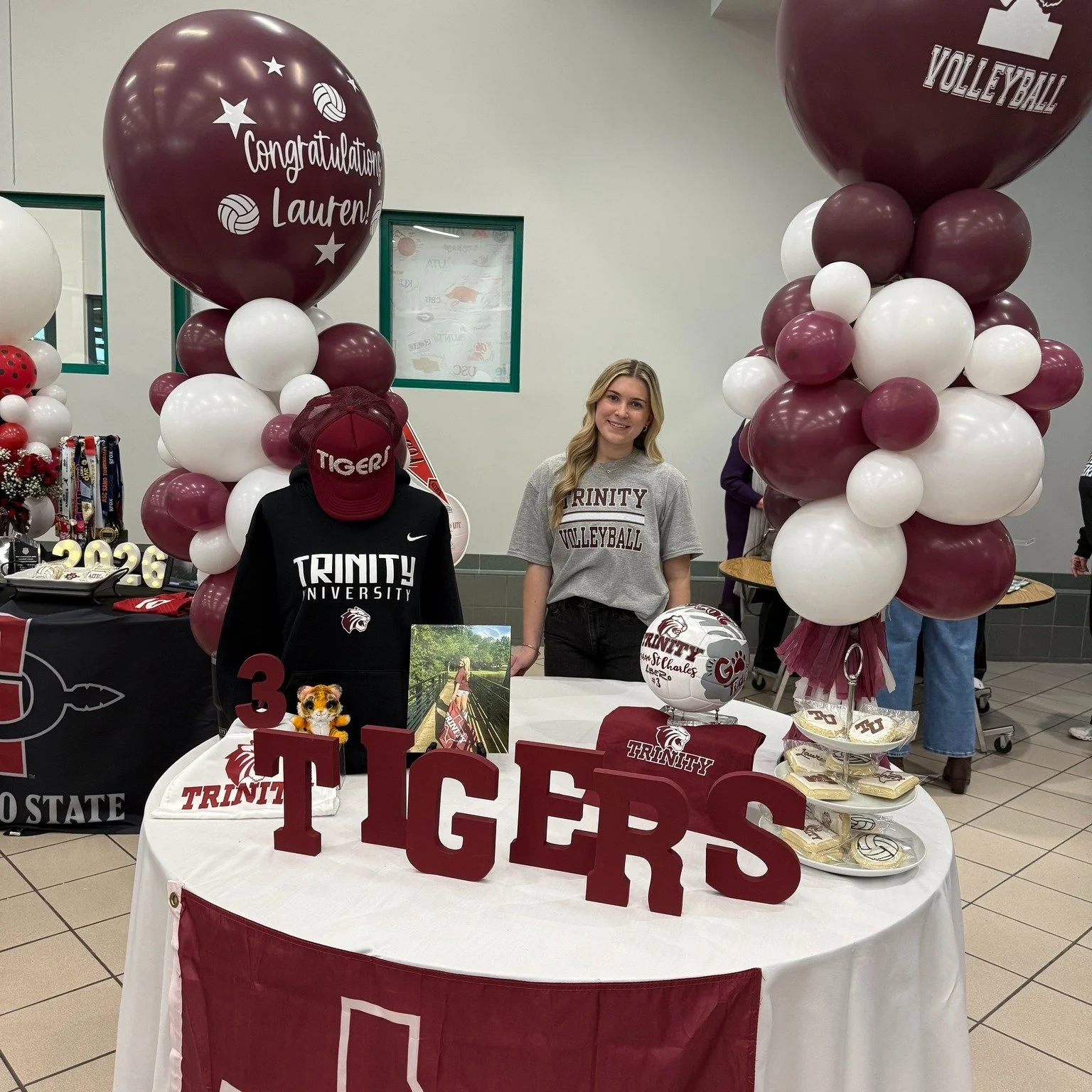 Trading talons for teeth never looked so good!

This Southlake Dragon is officially heading to Trinity University and becoming a Tiger, and her signing day volleyball deserved a glow up to match.

Hand painted, personalized, and ready for the next ch