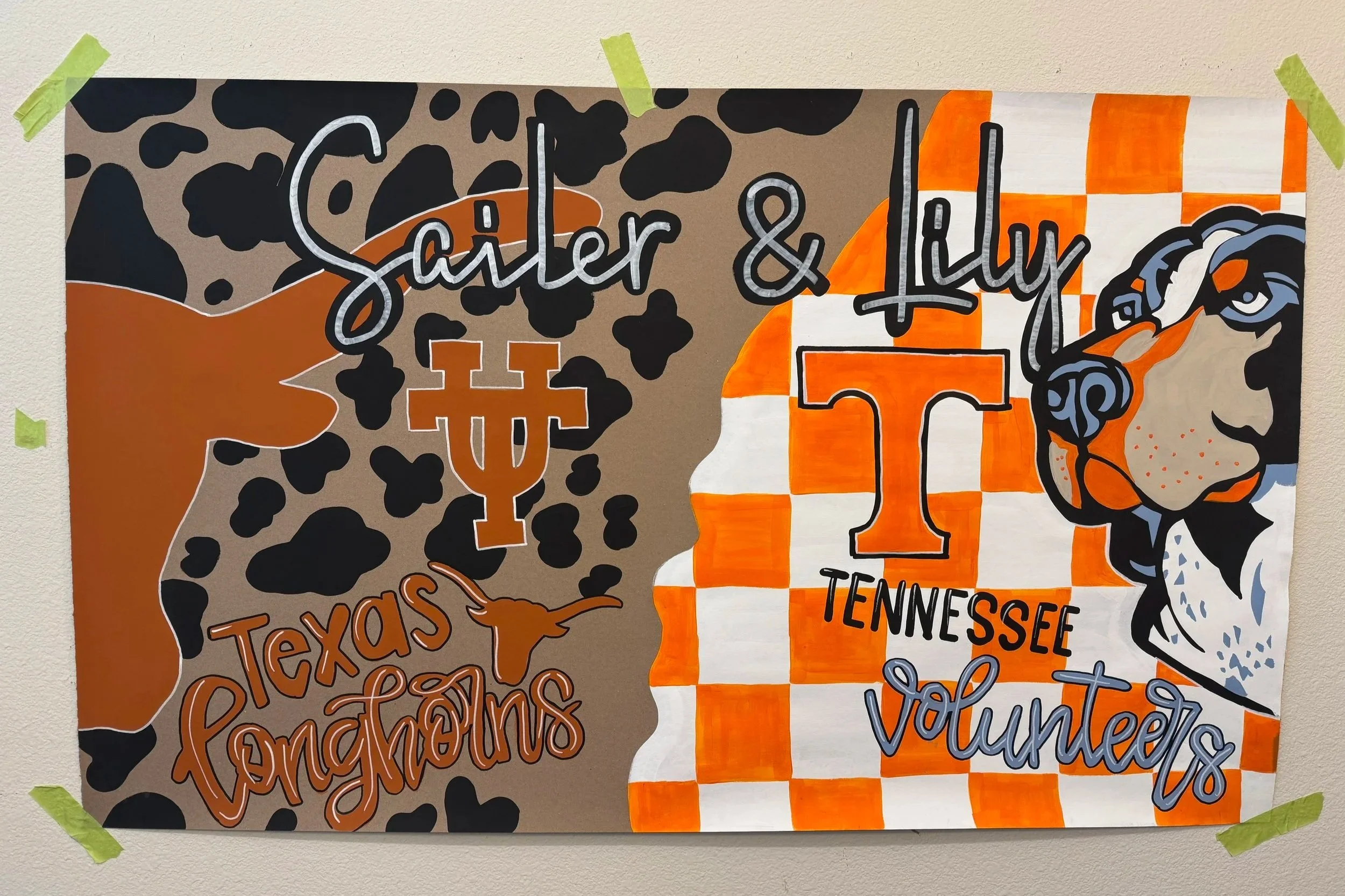 UTx2-university-of-texas-university-of-tennessee-mascots-on-a-craft-paper-banner
