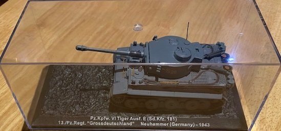 Tiger+Ausf+E_1_Load.jpg