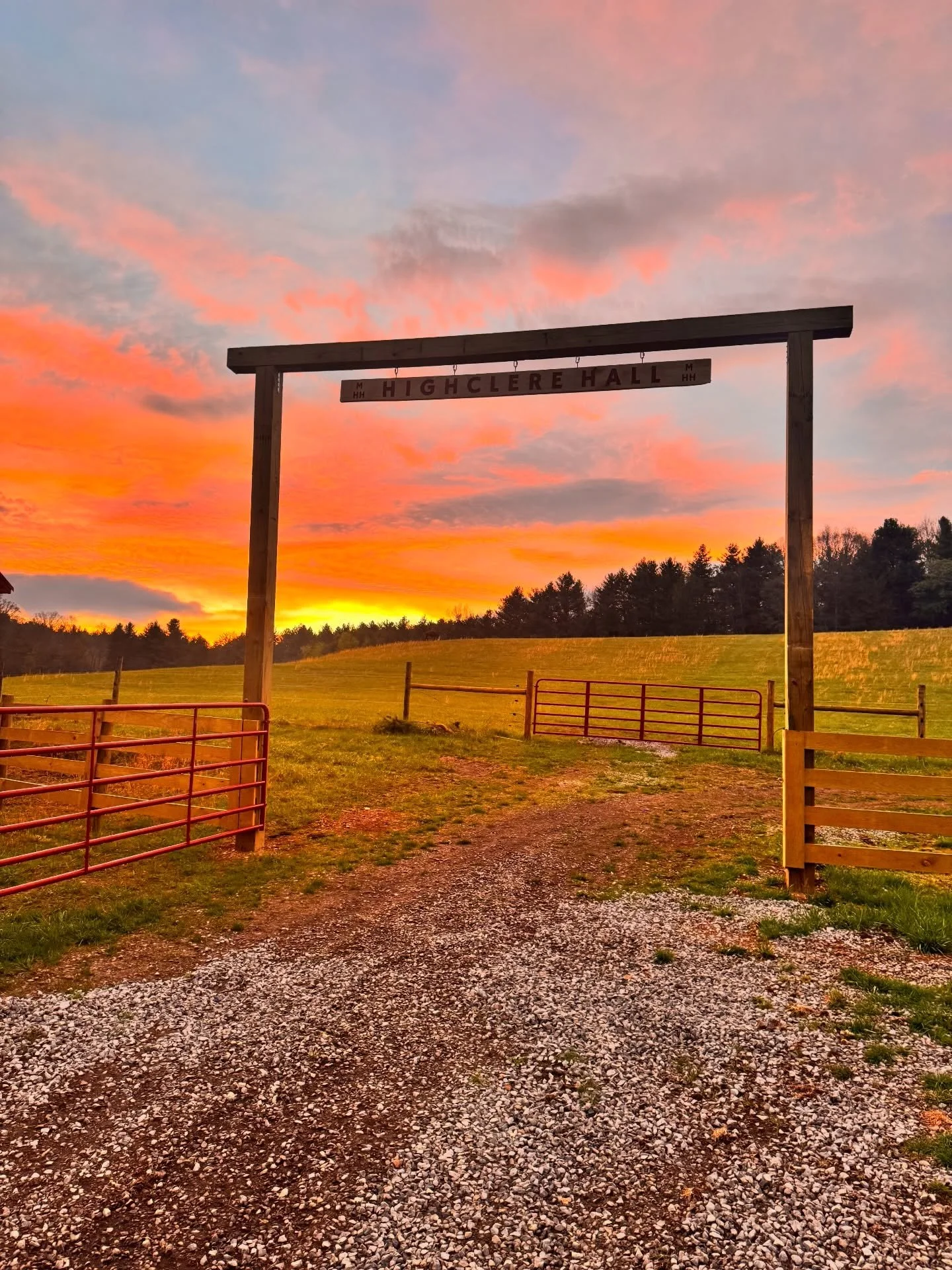 Enter as guests.
Linger as friends.
Leave a little lighter.

(Rex will see to it.)

Highclere Hall
It&rsquo;s time to exhale.

#HighclereHall
#VirginiaHighlands
#VirginiaIsForLovers
#FarmStay
#AirbnbExperience