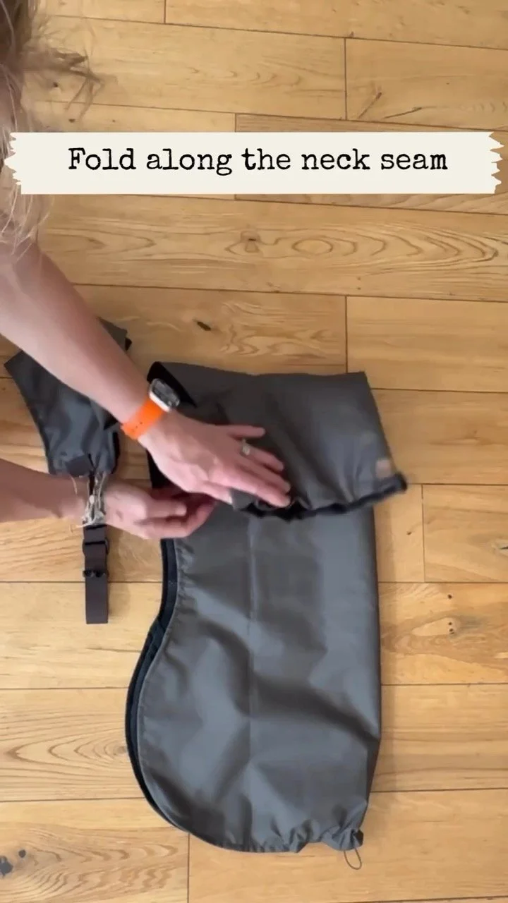 Dashwood Dog Packable Vizsla Raincoat - how to fold (Copy)