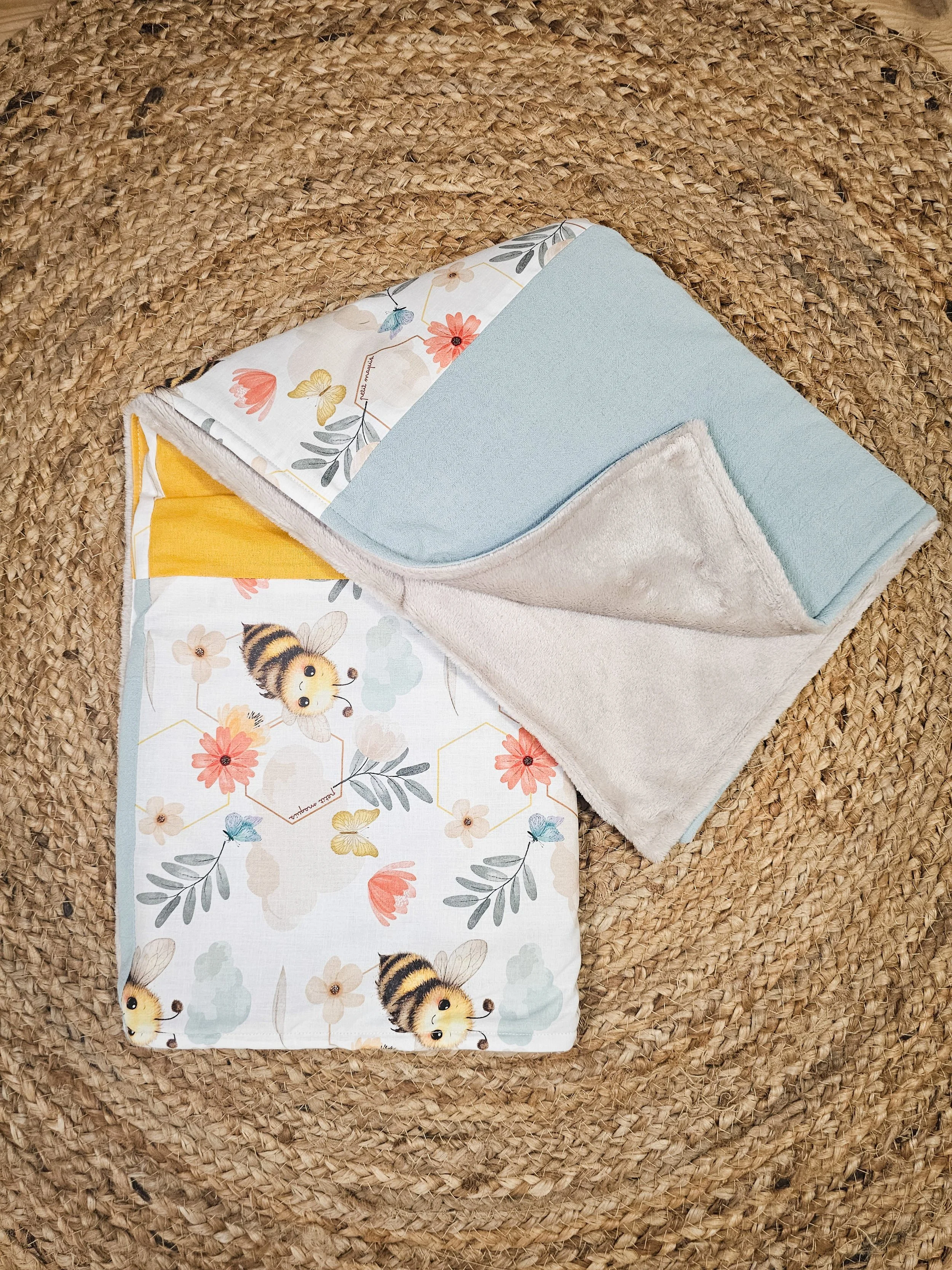 ABEILLE COUVERTURE (1).jpg
