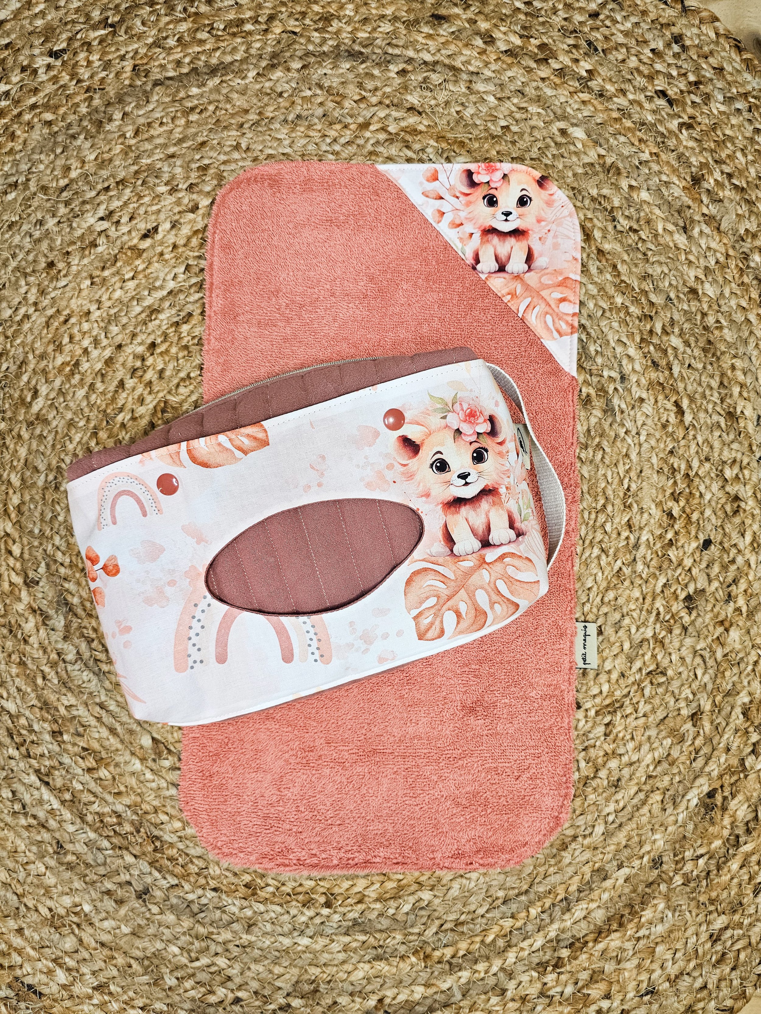 TROUSSE LIONNE (2).jpg