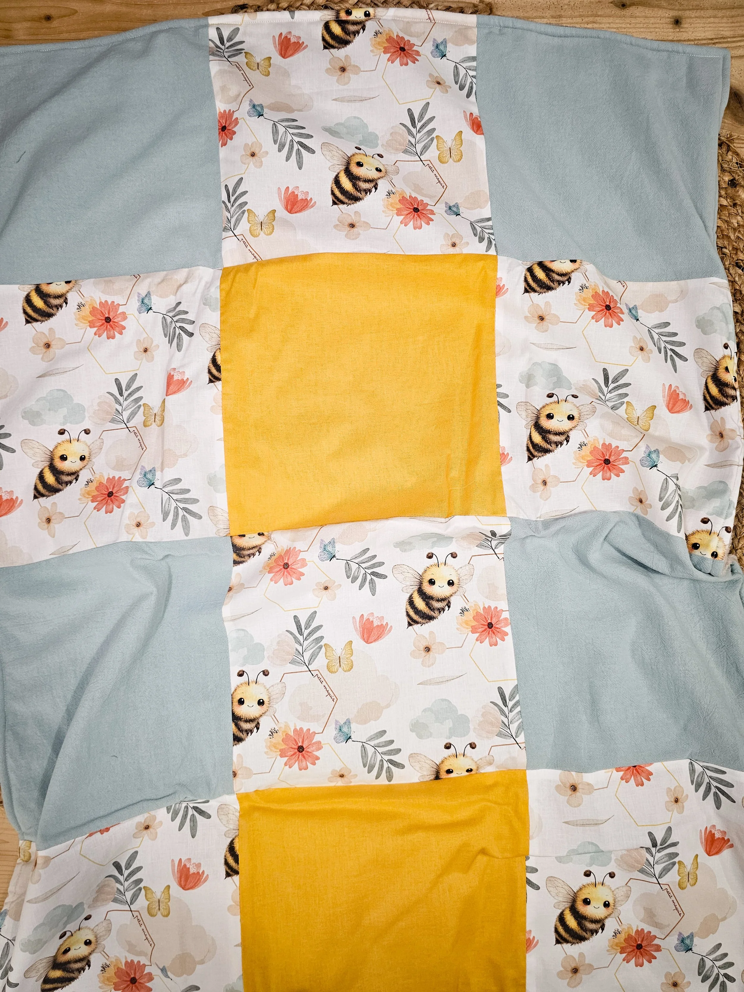 ABEILLE COUVERTURE (2).jpg