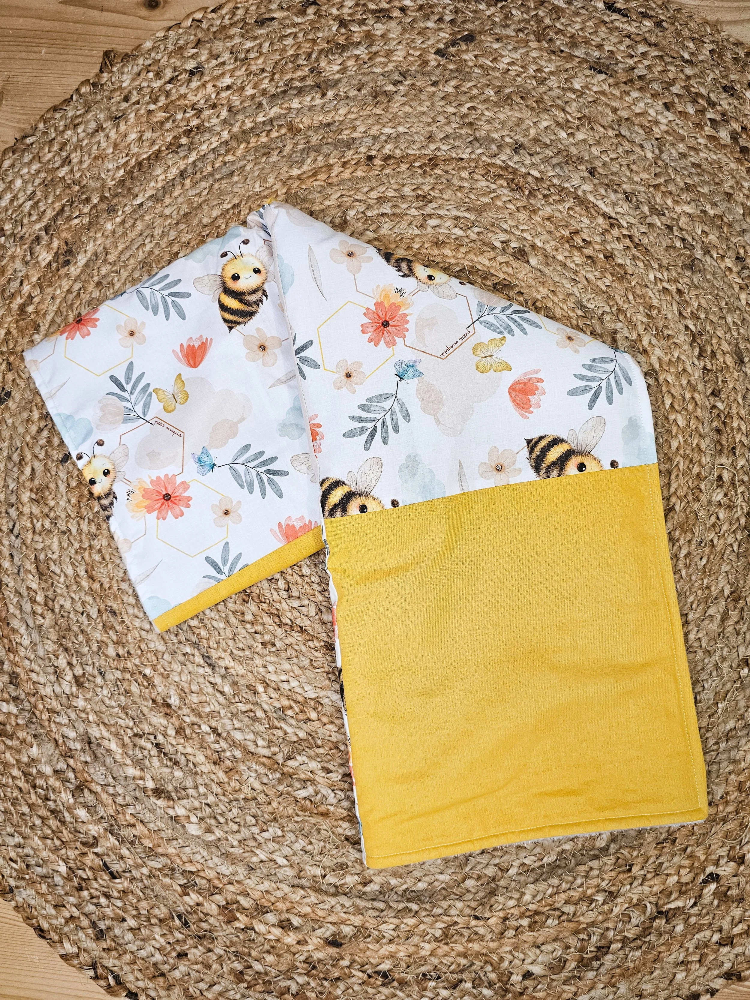 COUVERTURE ABEILLE (1).jpg