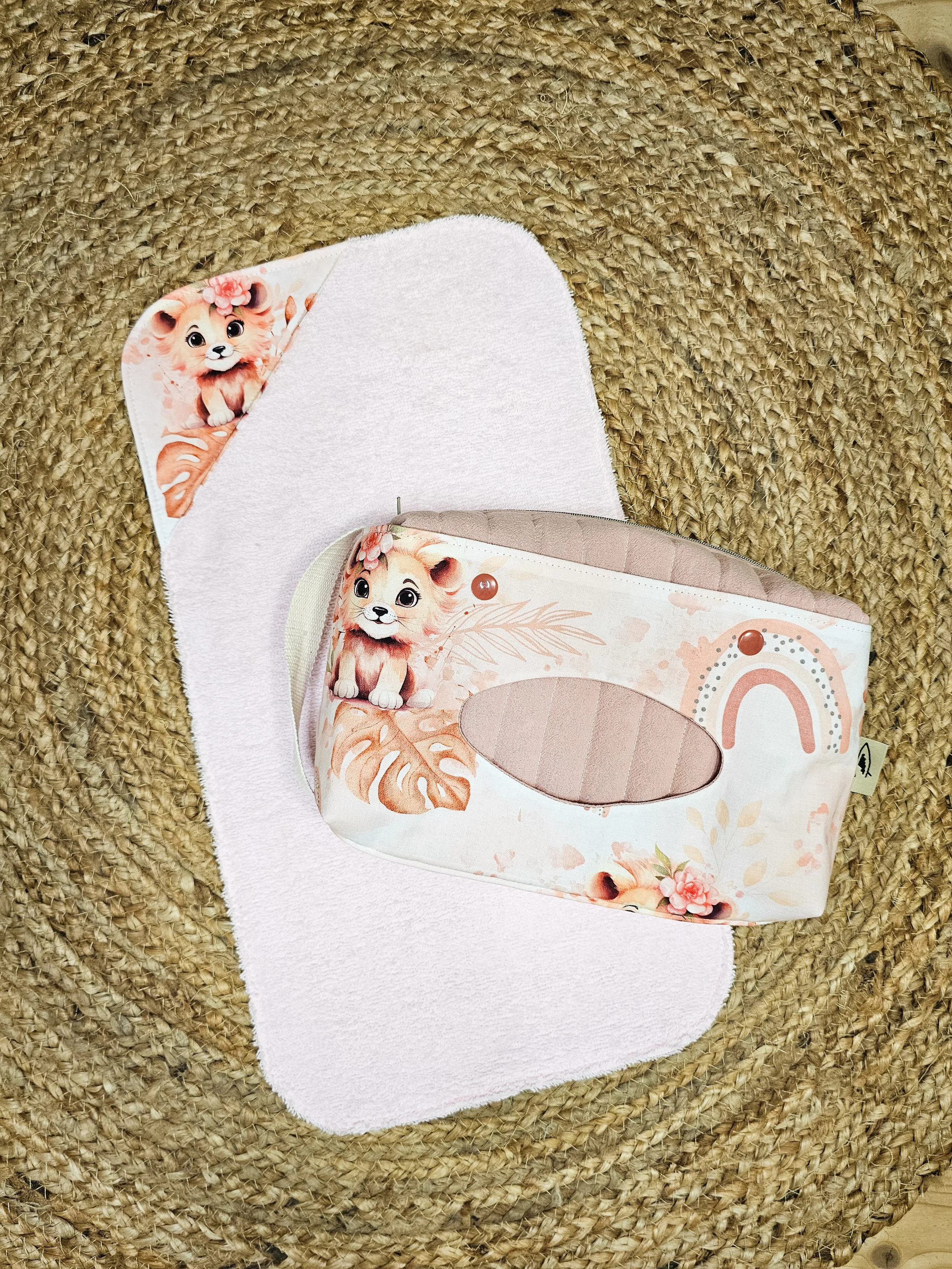 TROUSSE LIONNE (1).jpg