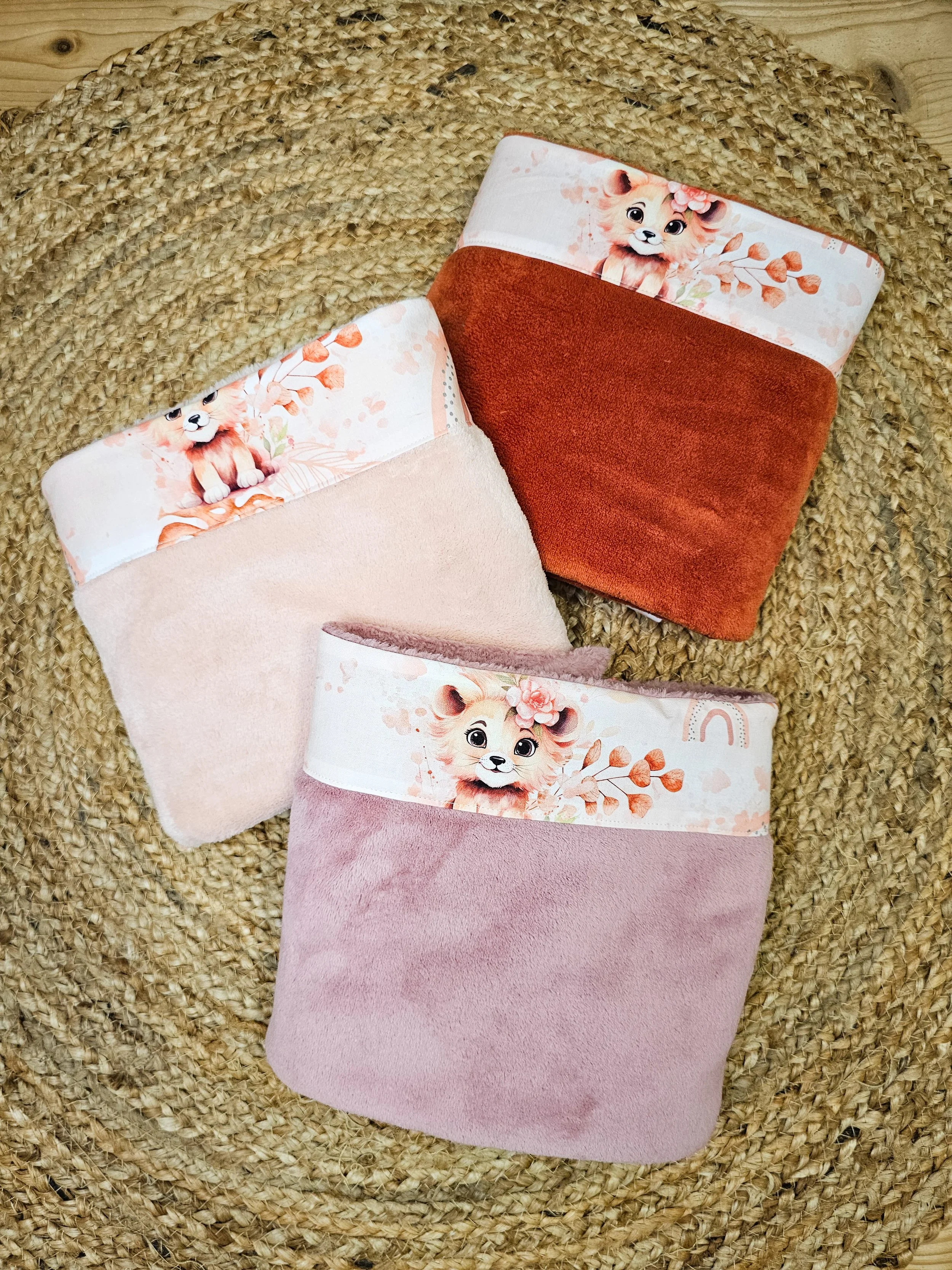 PLAID LIONNE (1).jpg